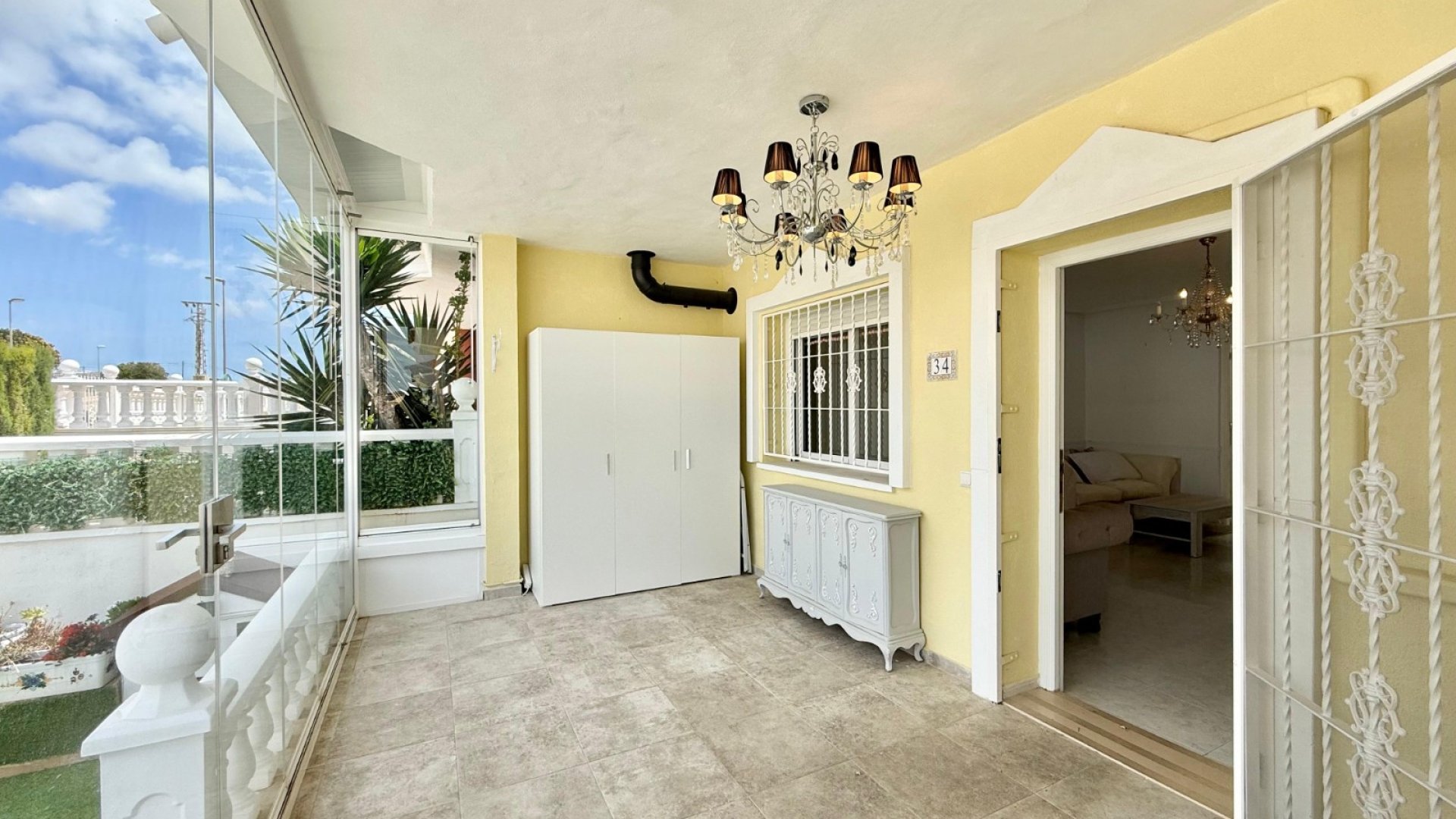 Resale - Townhouse -
Benijofar