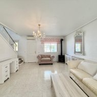 Resale - Townhouse -
Benijofar