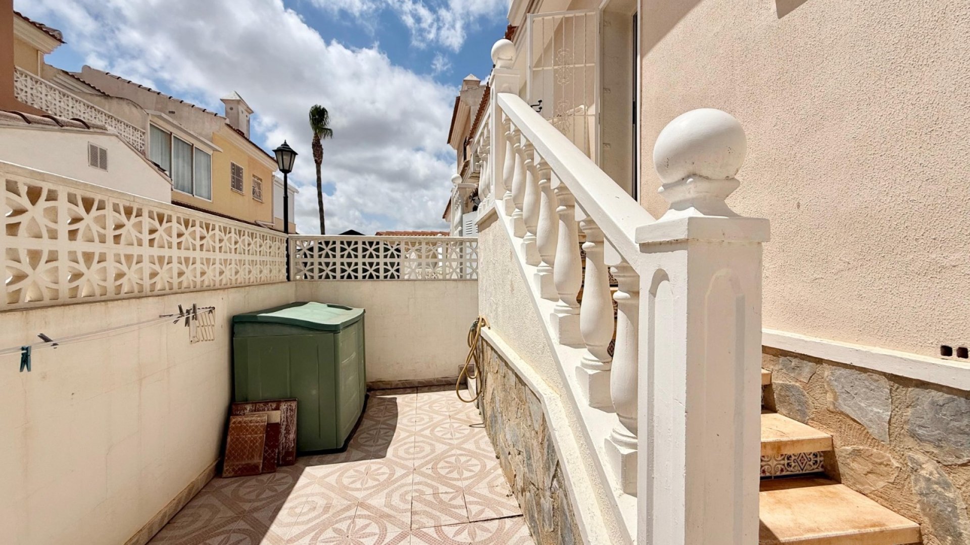 Resale - Townhouse -
Benijofar