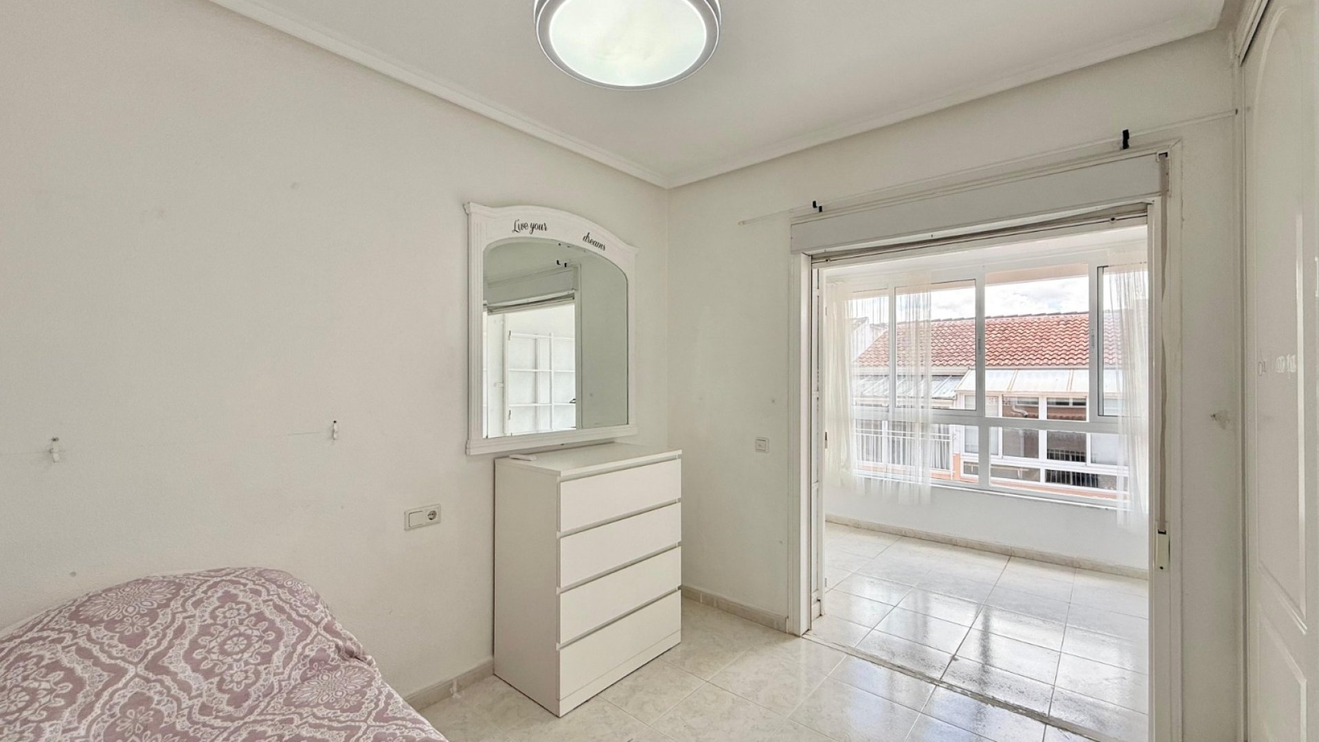 Resale - Townhouse -
Benijofar