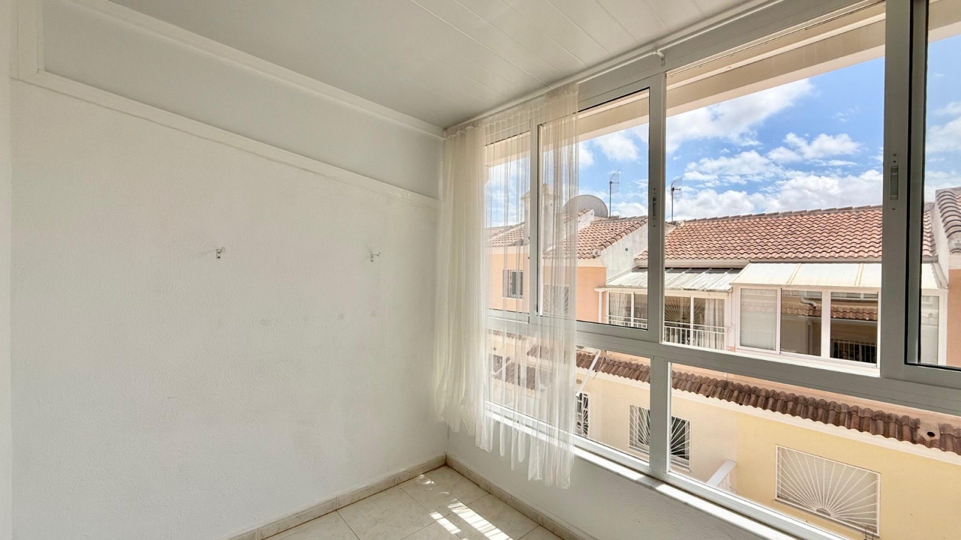 Resale - Townhouse -
Benijofar