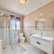 Resale - Townhouse -
Benijofar