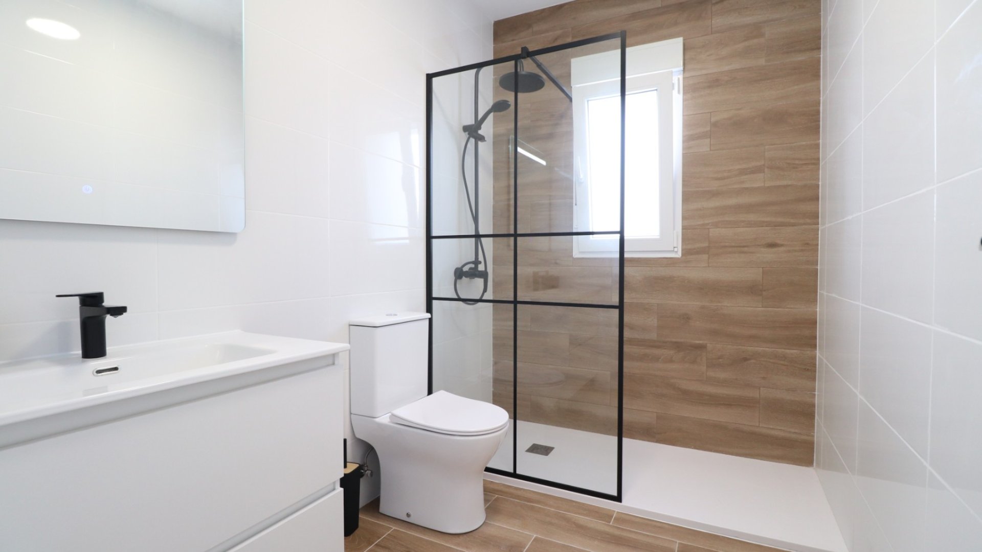 Resale - Townhouse -
Ciudad Quesada - Altos de Quesada