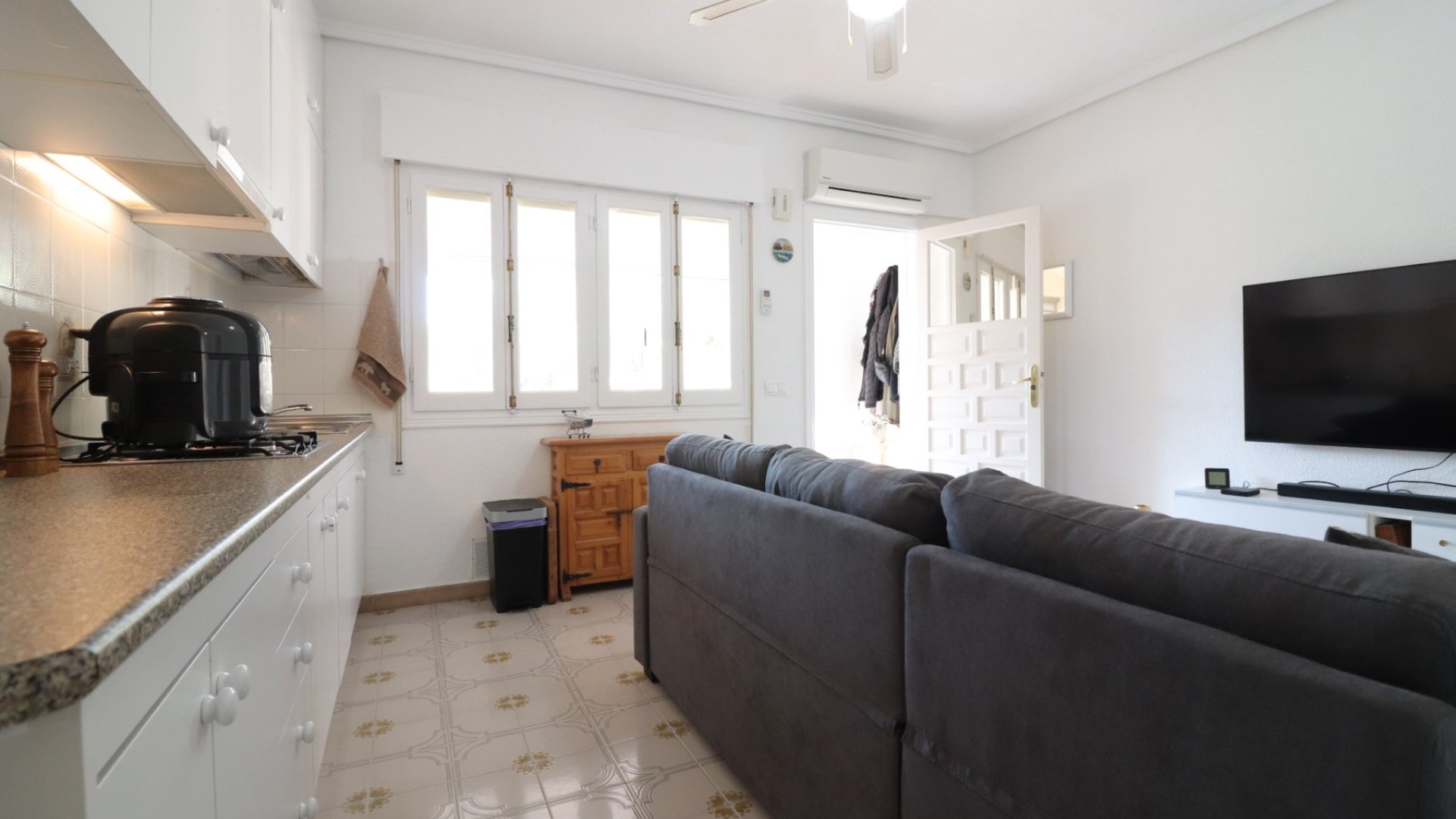 Resale - Townhouse -
Ciudad Quesada - Altos de Quesada