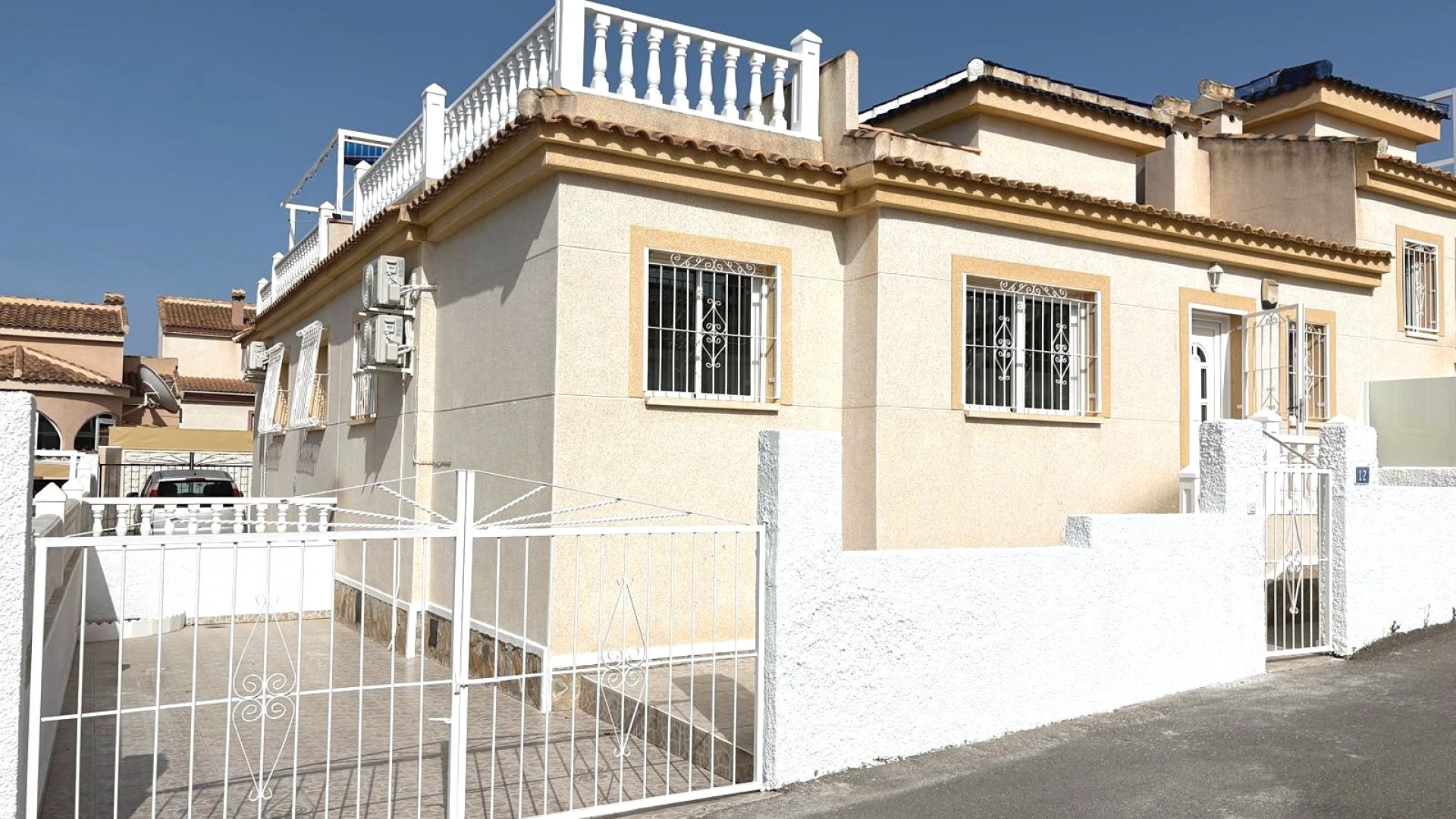 Resale - Townhouse -
Ciudad Quesada - Benimar