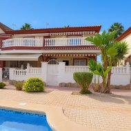 Resale - Townhouse -
Ciudad Quesada - Doña Pepa