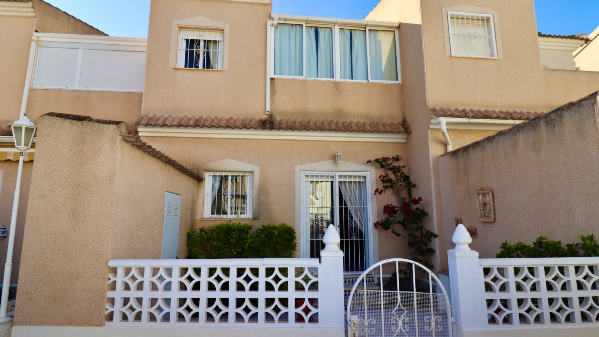 Resale - Townhouse -
Ciudad Quesada - Doña Pepa