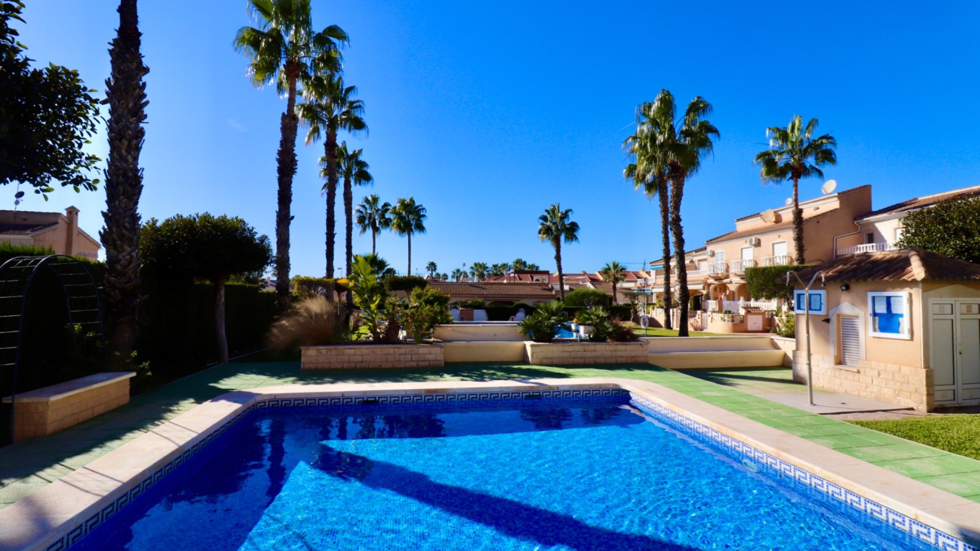 Resale - Townhouse -
Ciudad Quesada - Doña Pepa