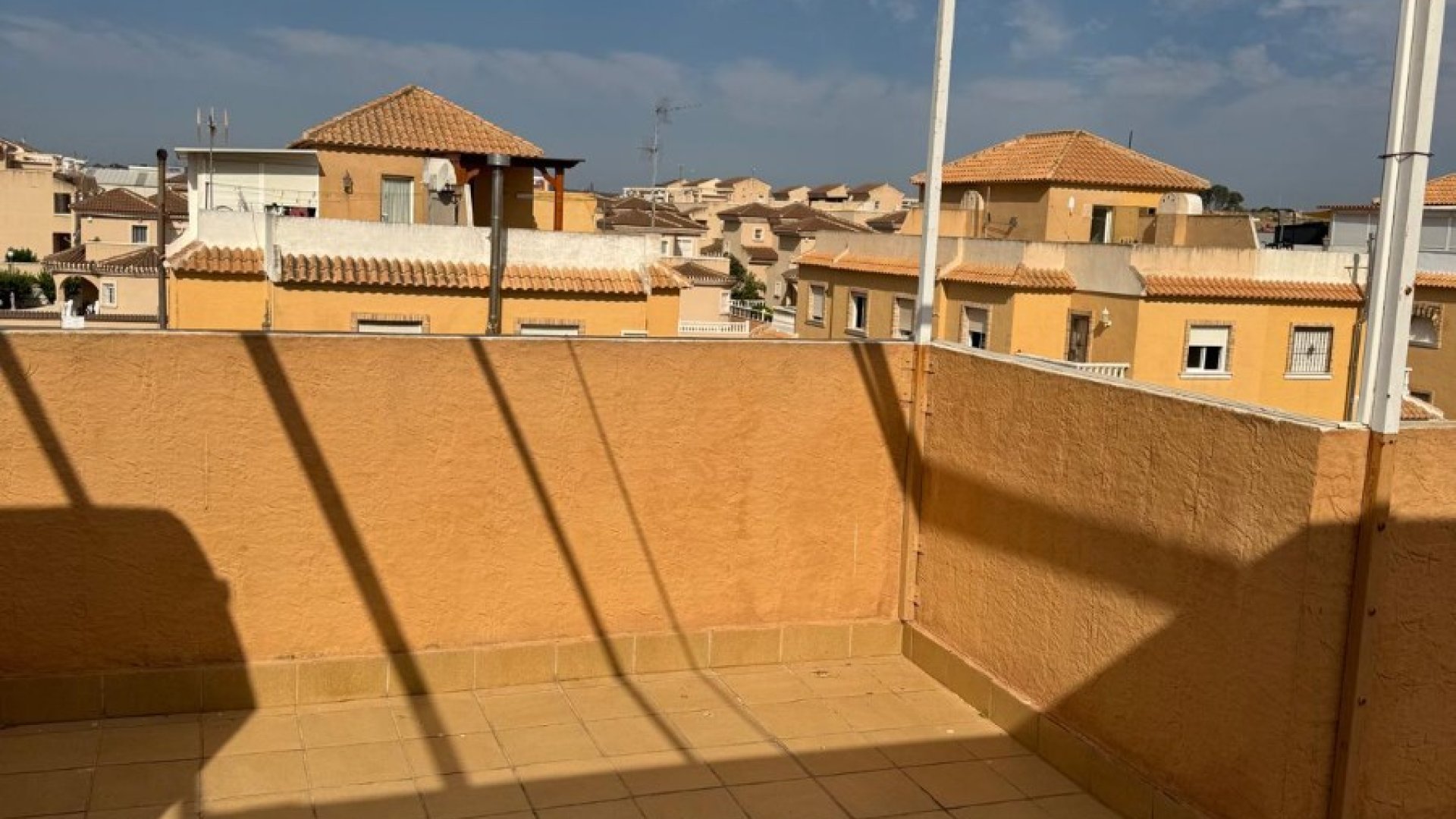 Resale - Townhouse -
Ciudad Quesada - Doña Pepa