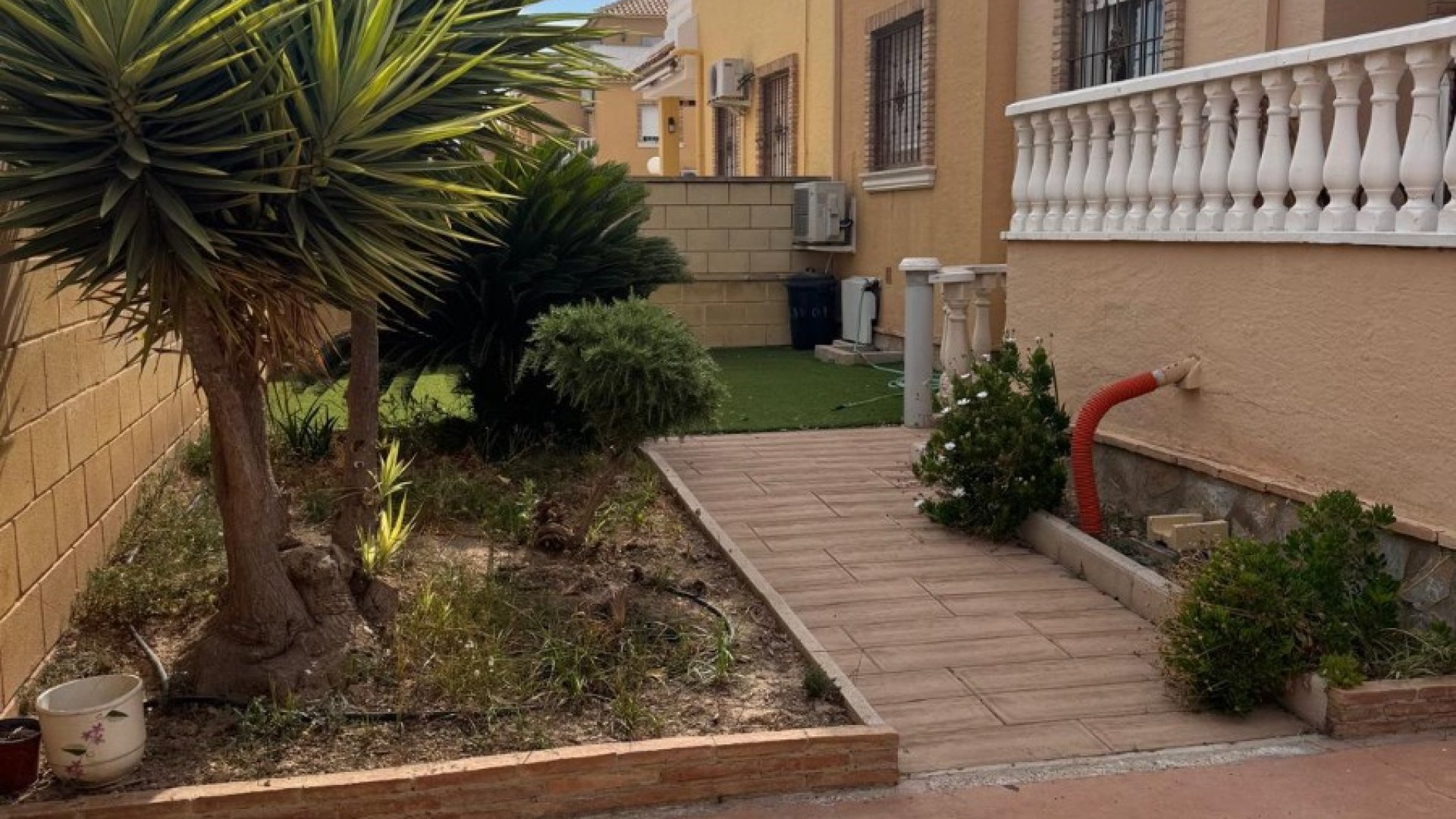 Resale - Townhouse -
Ciudad Quesada - Doña Pepa