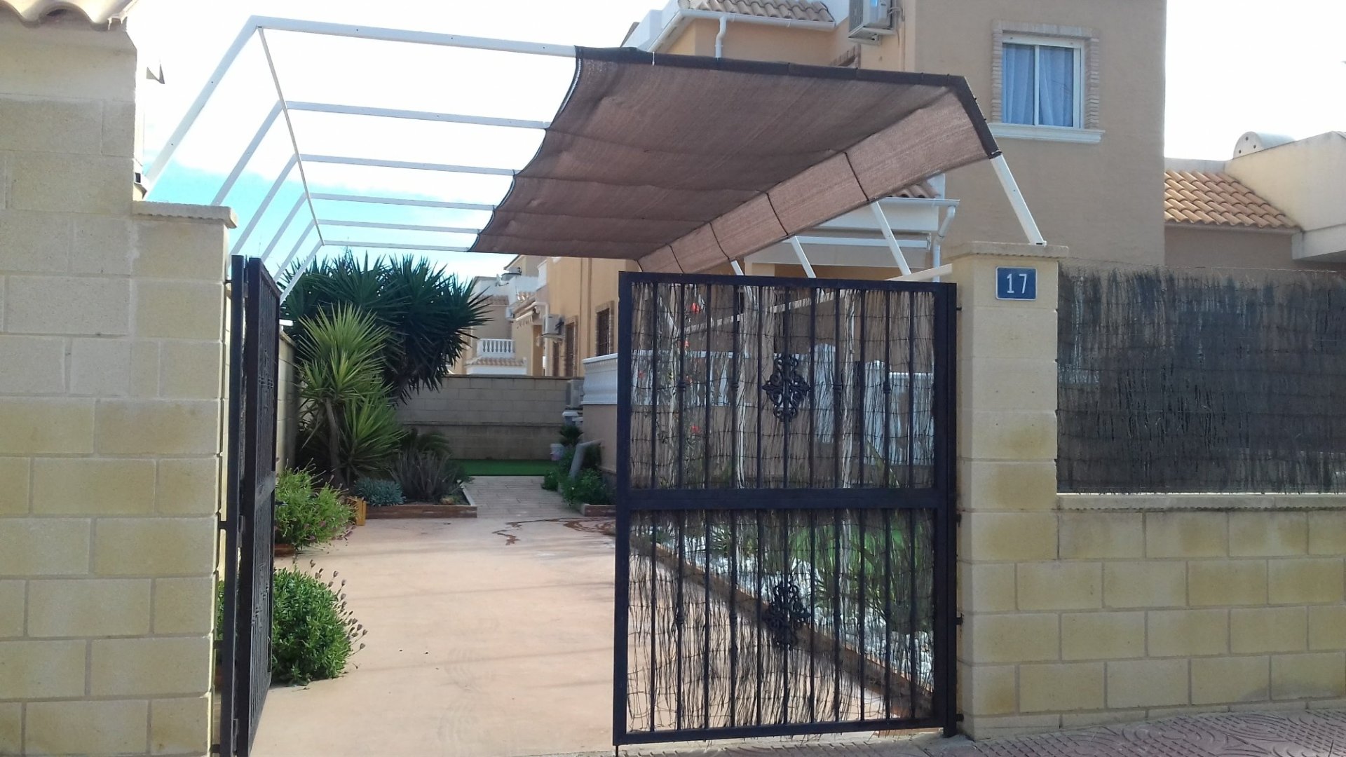 Resale - Townhouse -
Ciudad Quesada - Doña Pepa