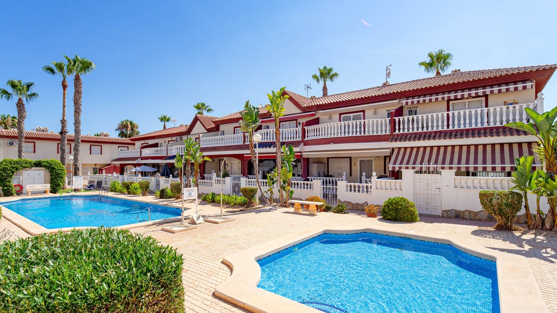 Resale - Townhouse -
Ciudad Quesada - Doña Pepa