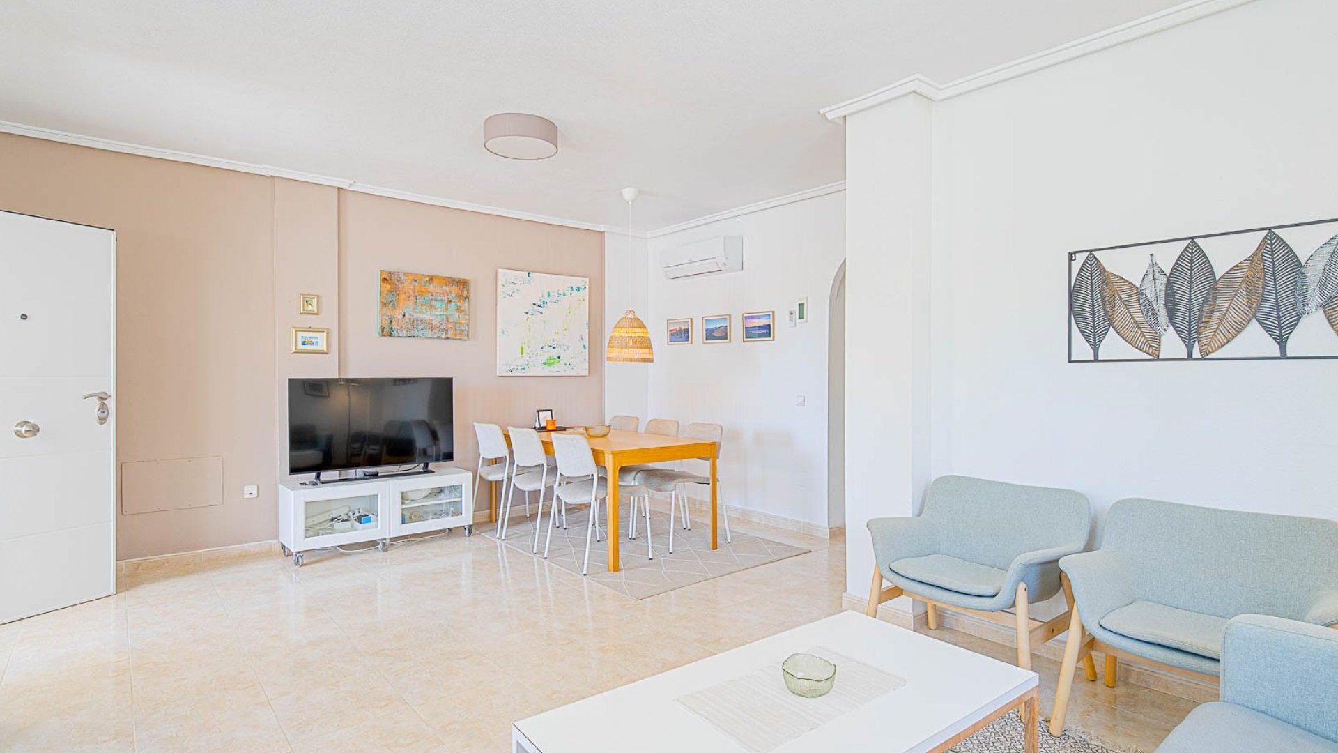 Resale - Townhouse -
Ciudad Quesada - Doña Pepa