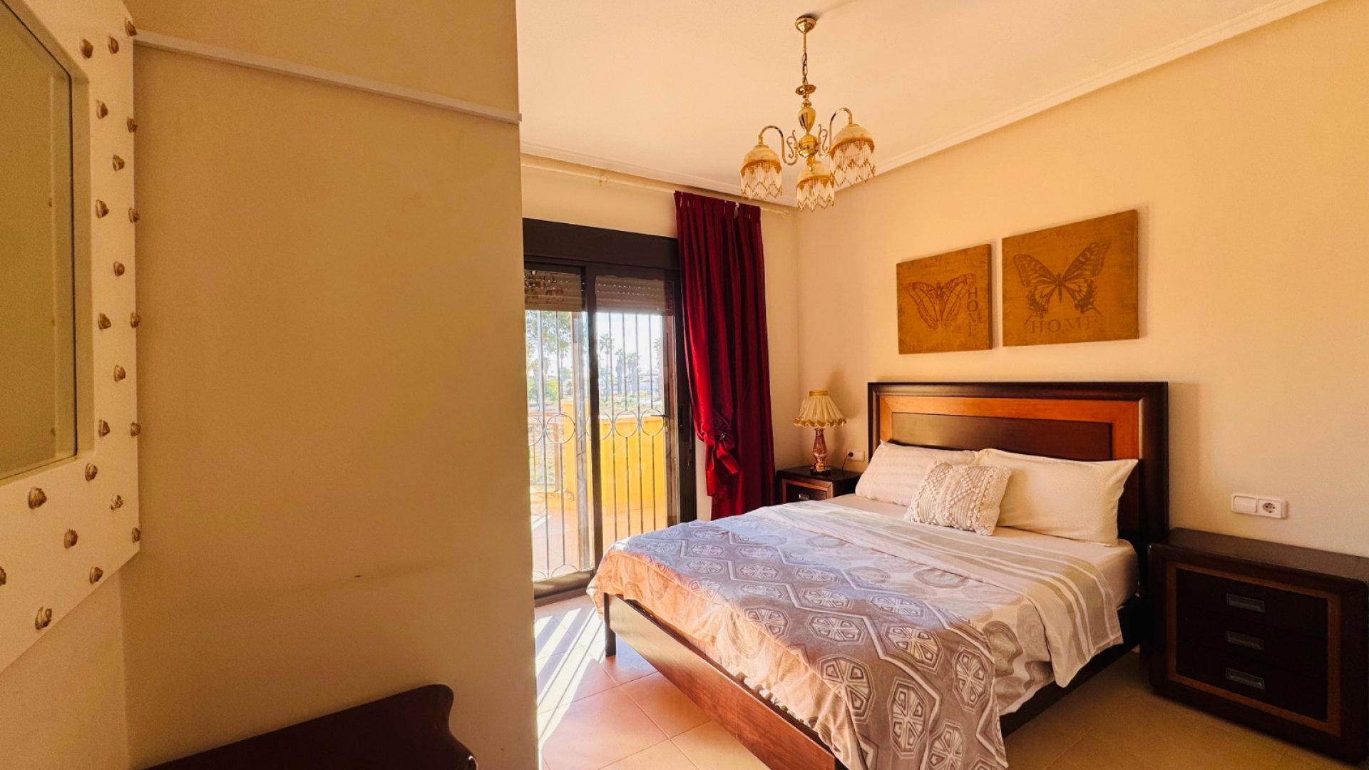 Resale - Townhouse -
Ciudad Quesada - Doña Pepa
