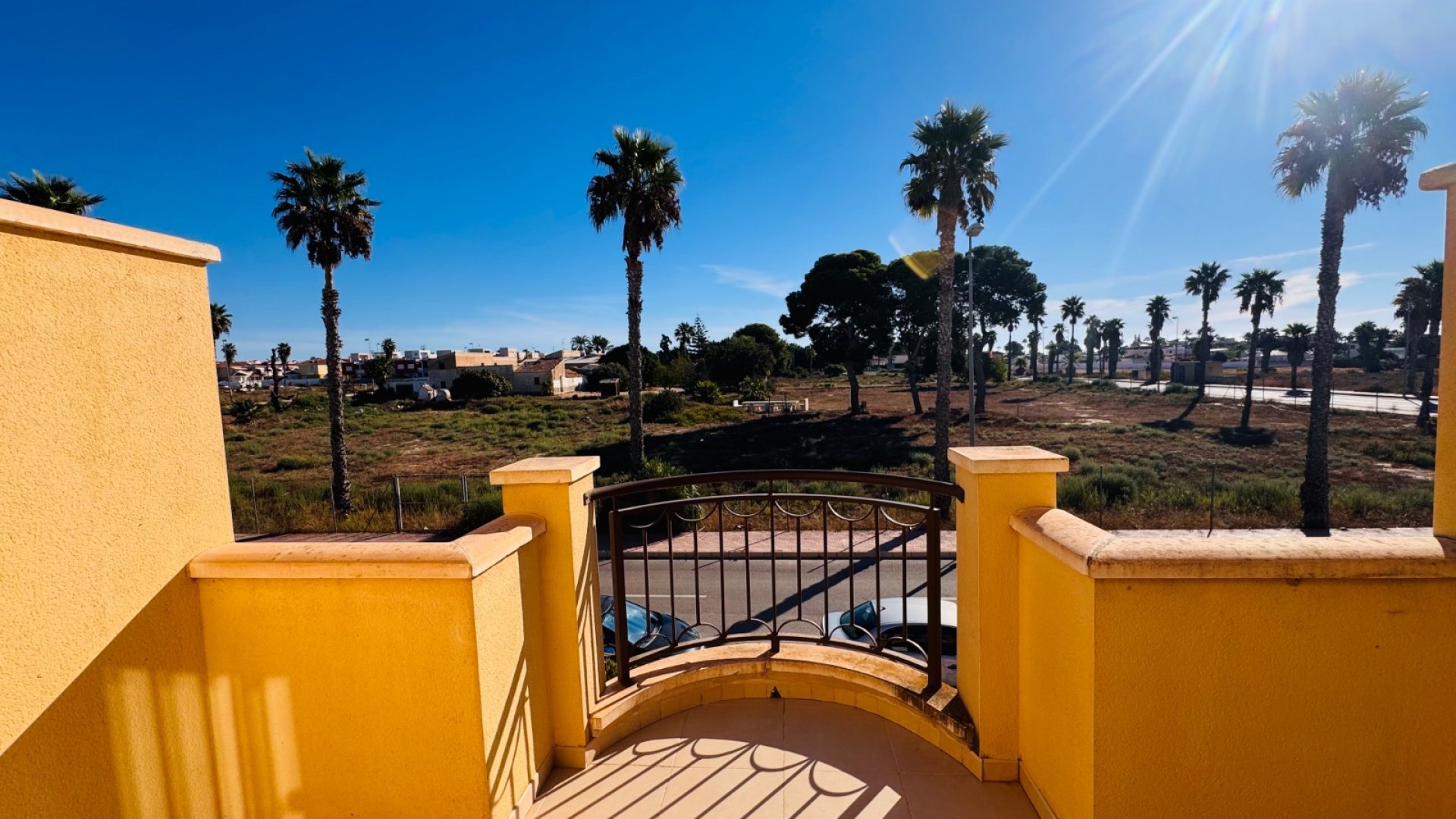 Resale - Townhouse -
Ciudad Quesada - Doña Pepa
