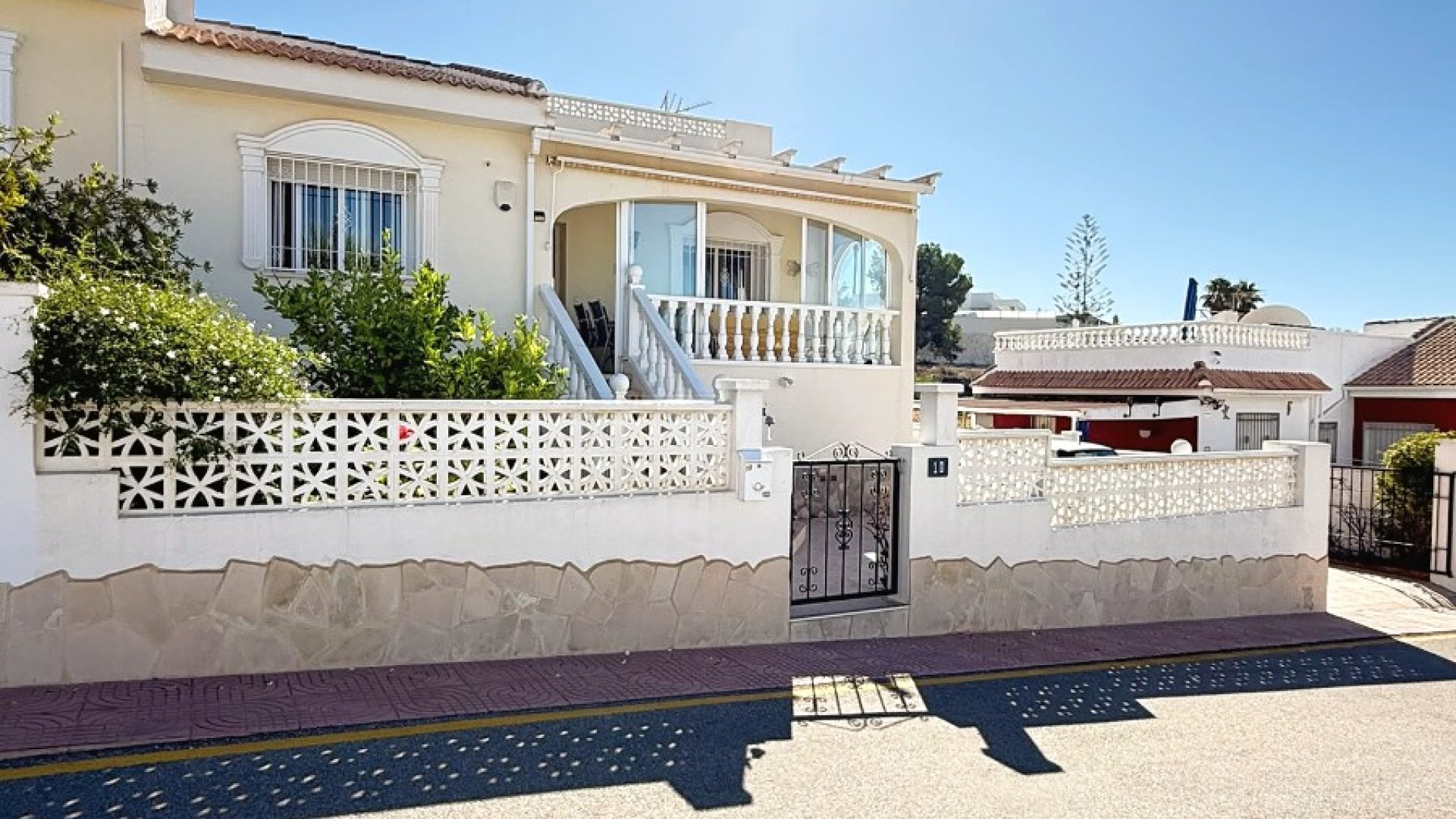 Resale - Townhouse -
Ciudad Quesada - La Fiesta