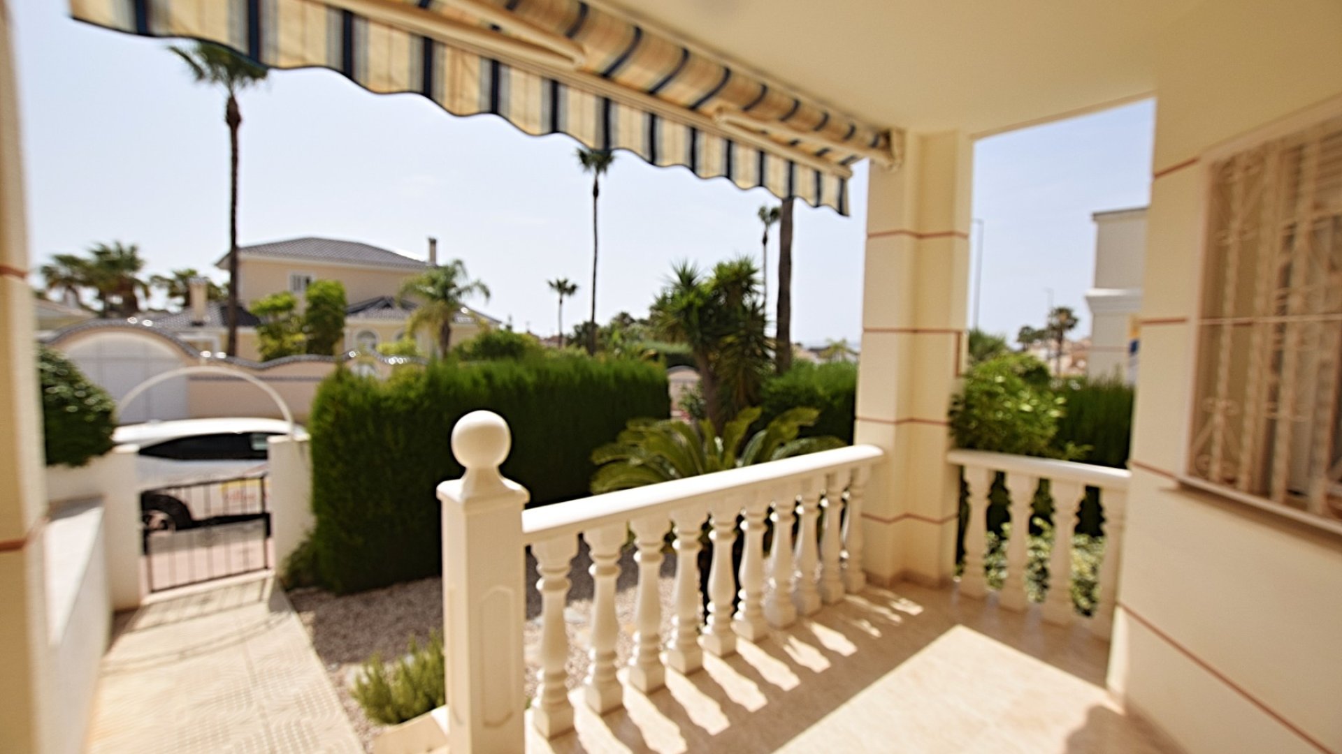 Resale - Townhouse -
Ciudad Quesada - La Fiesta