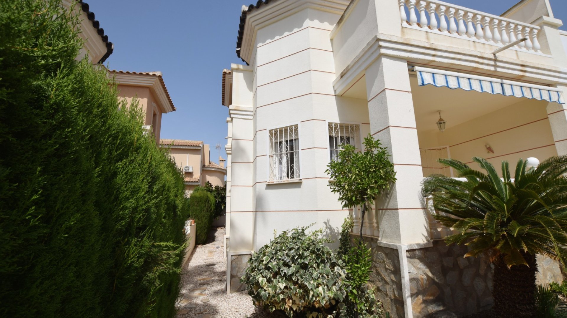 Resale - Townhouse -
Ciudad Quesada - La Fiesta