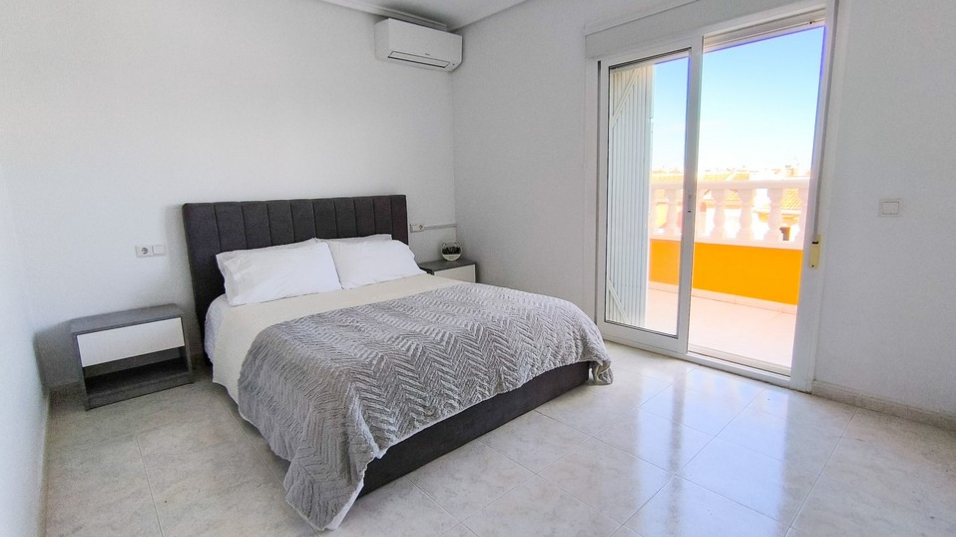 Resale - Townhouse -
Ciudad Quesada - La Fiesta
