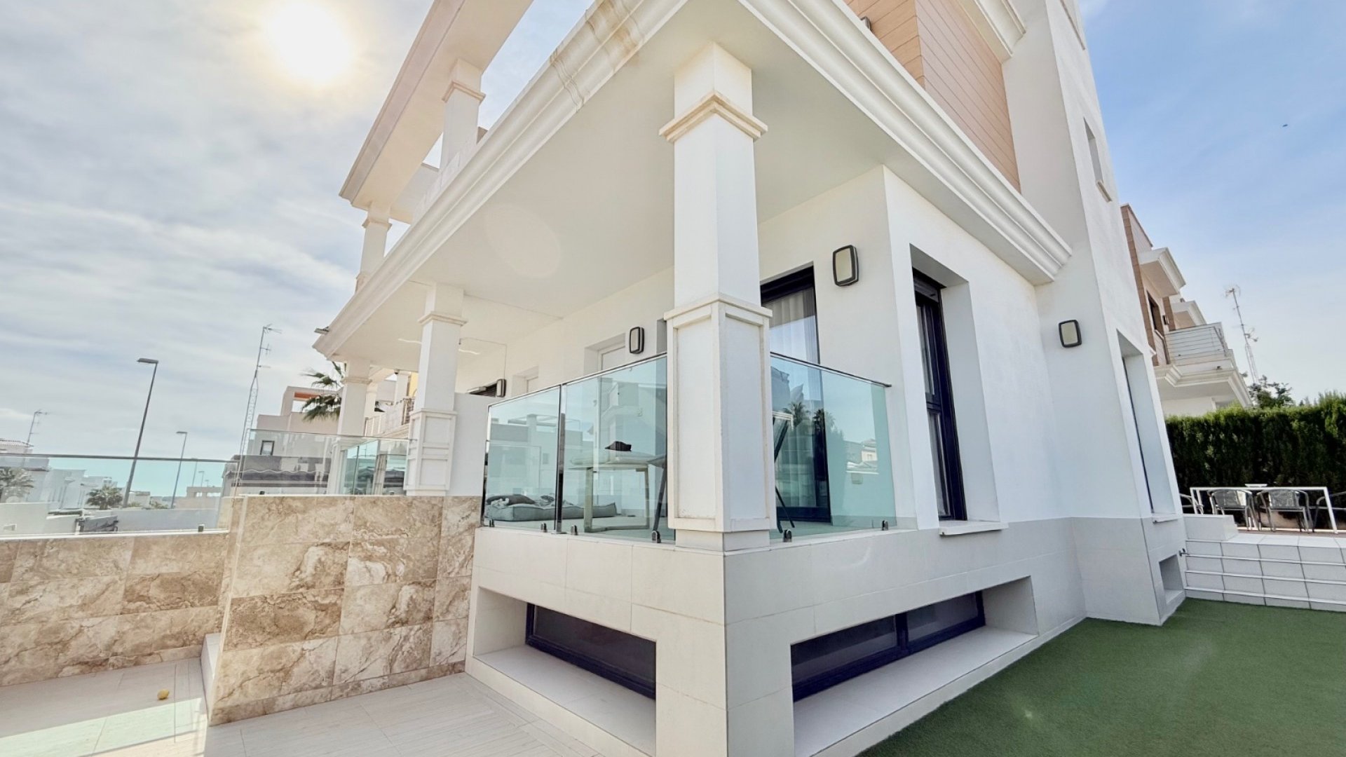 Resale - Townhouse -
Ciudad Quesada - Lo Marabú