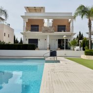 Resale - Townhouse -
Ciudad Quesada - Lo Marabú