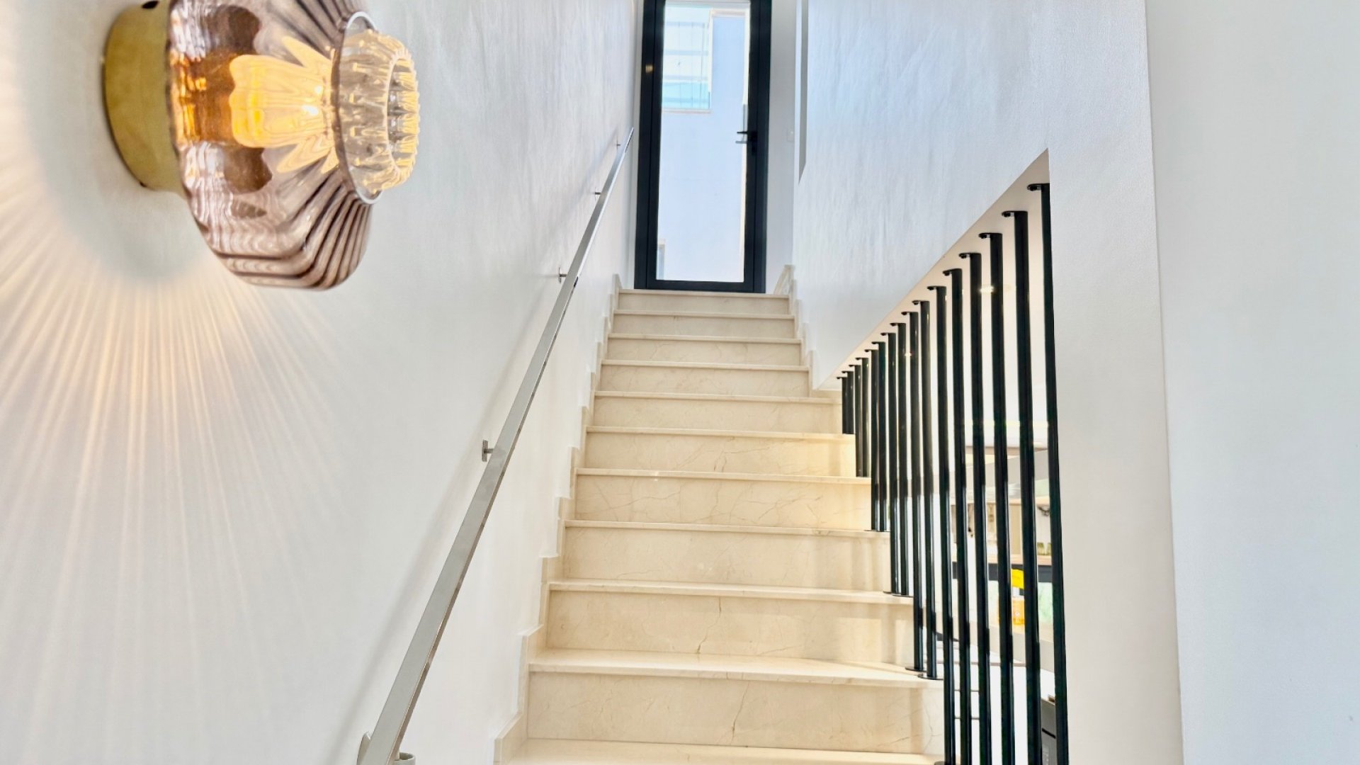 Resale - Townhouse -
Ciudad Quesada - Lo Marabú