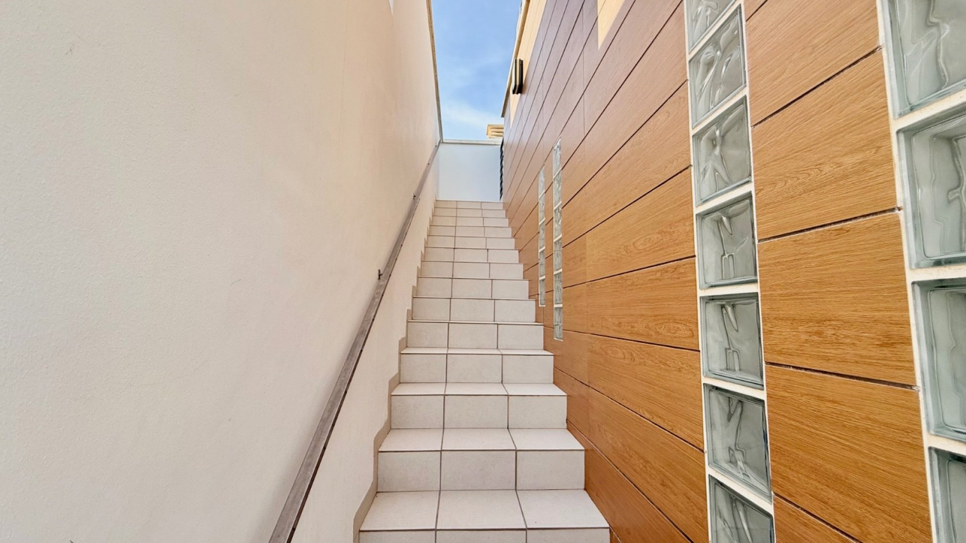 Resale - Townhouse -
Ciudad Quesada - Lo Marabú