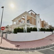 Resale - Townhouse -
Ciudad Quesada - Lo Marabú