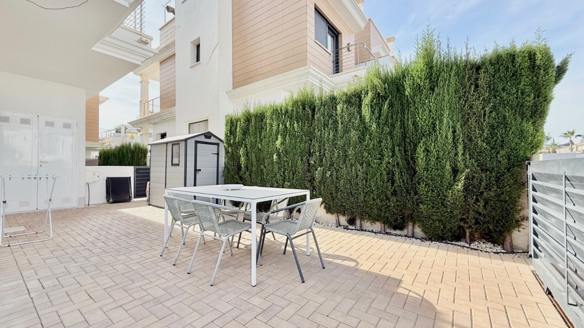 Resale - Townhouse -
Ciudad Quesada - Lo Marabú