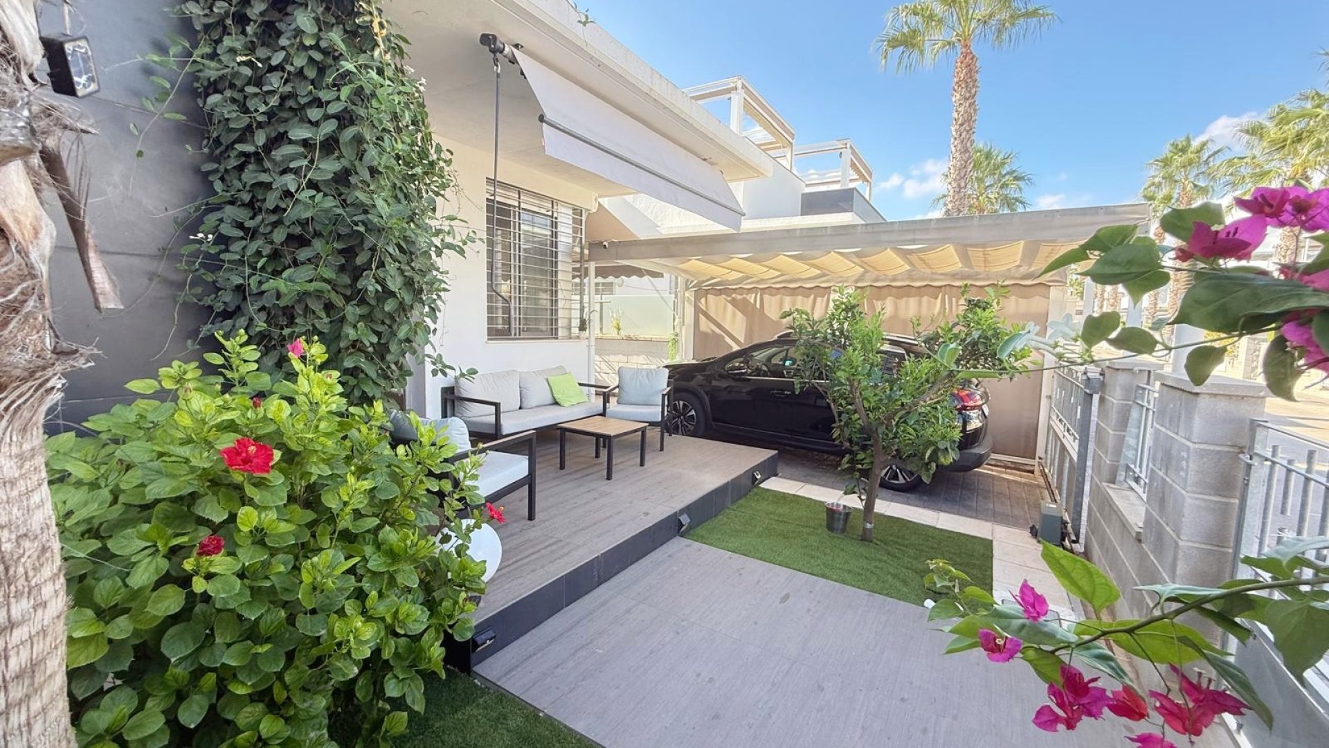 Resale - Townhouse -
Ciudad Quesada - Pueblo Bravo