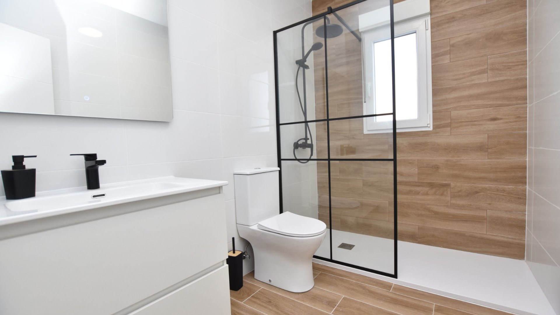 Resale - Townhouse -
Ciudad Quesada