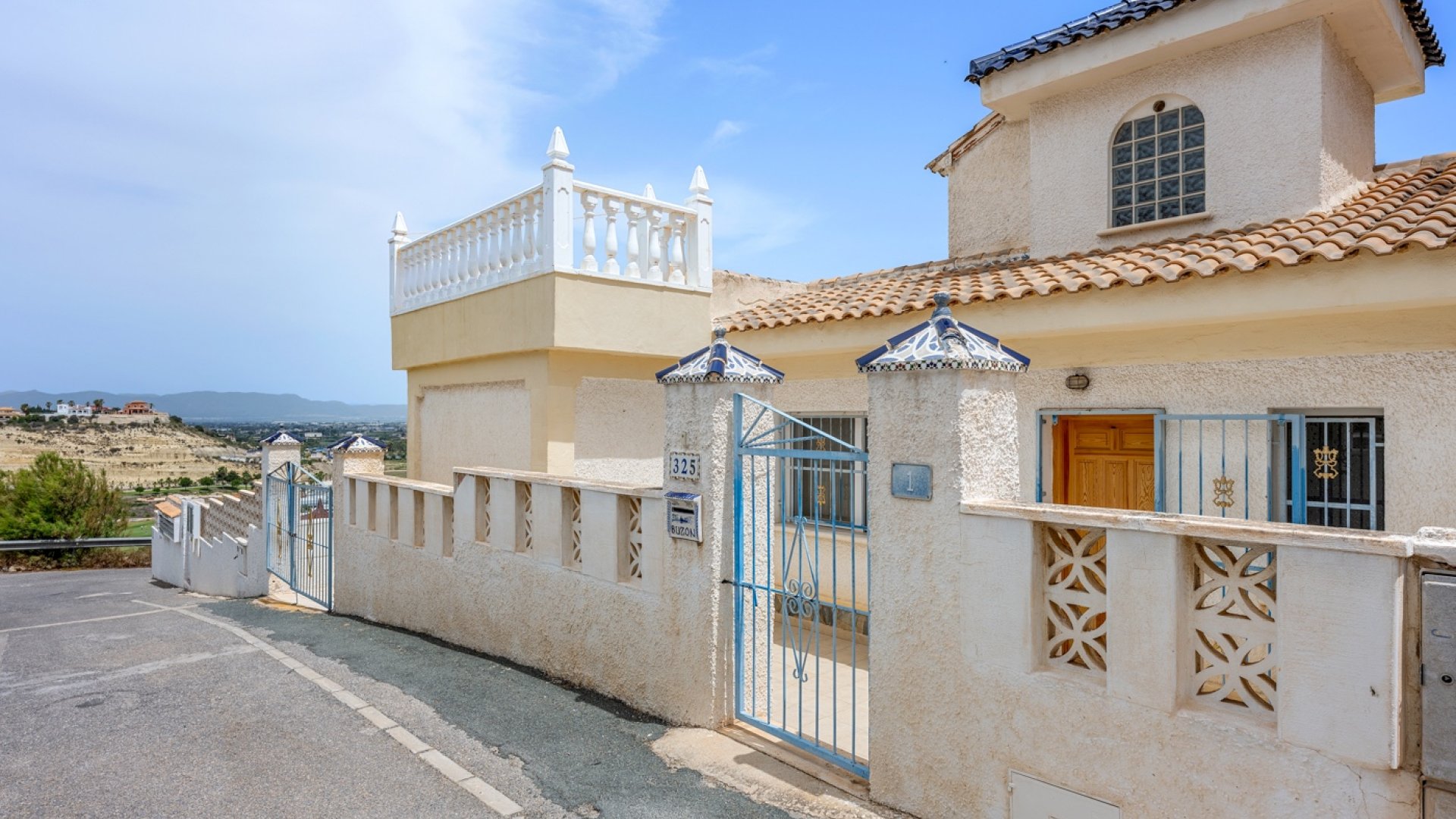 Resale - Townhouse -
Ciudad Quesada