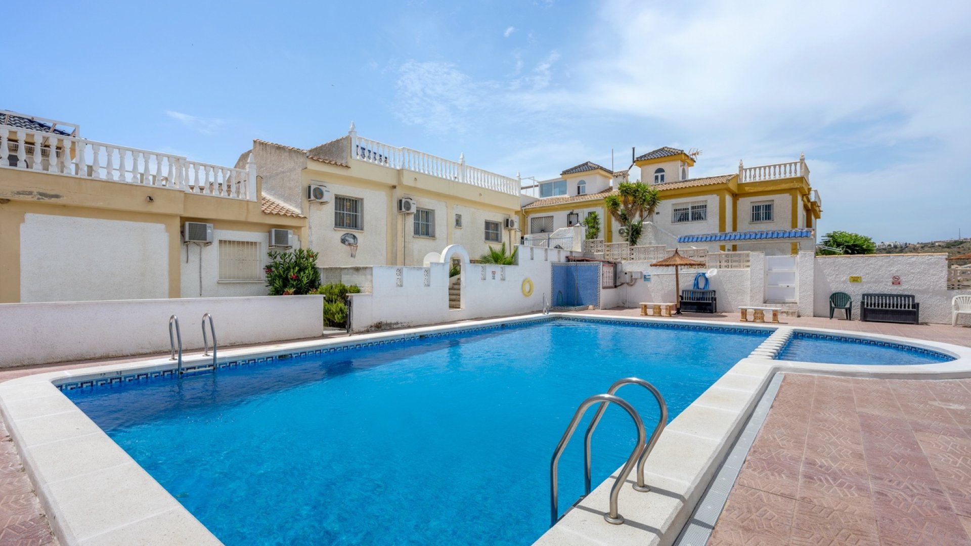 Resale - Townhouse -
Ciudad Quesada