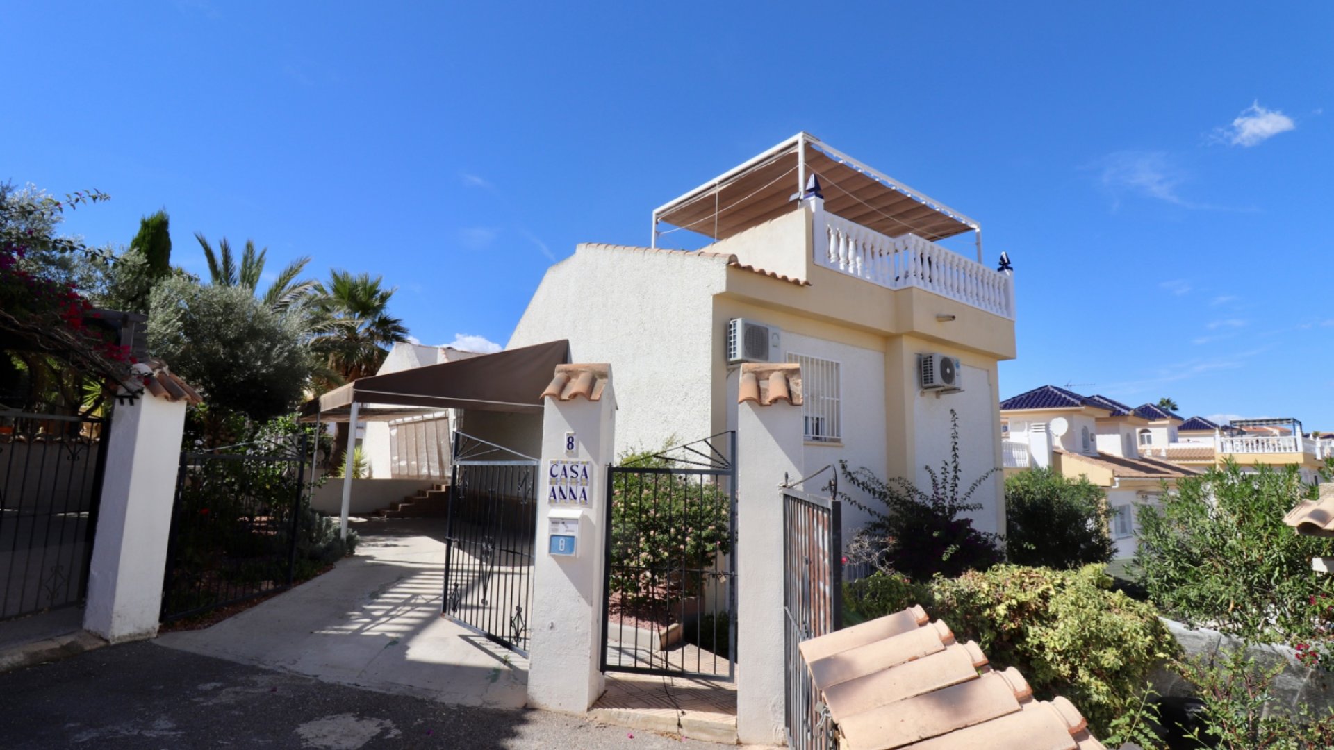 Resale - Townhouse -
Ciudad Quesada