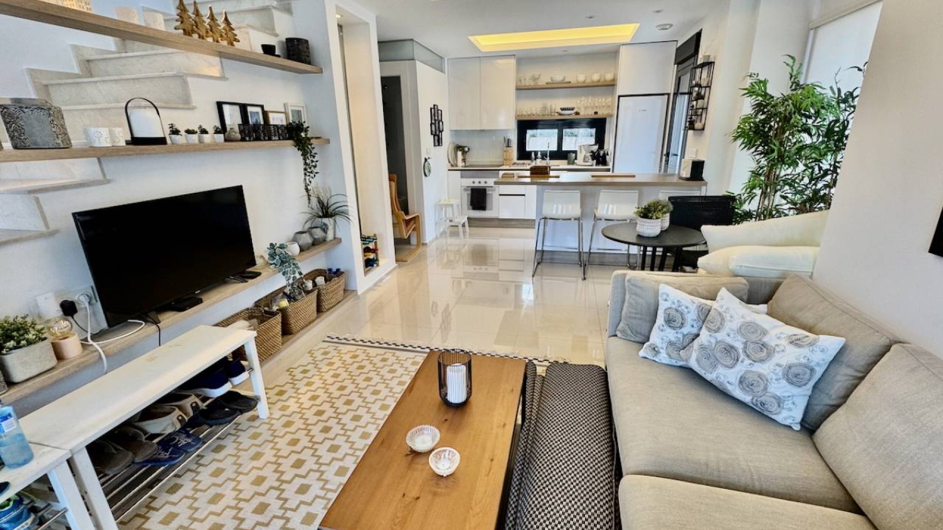 Resale - Townhouse -
Ciudad Quesada