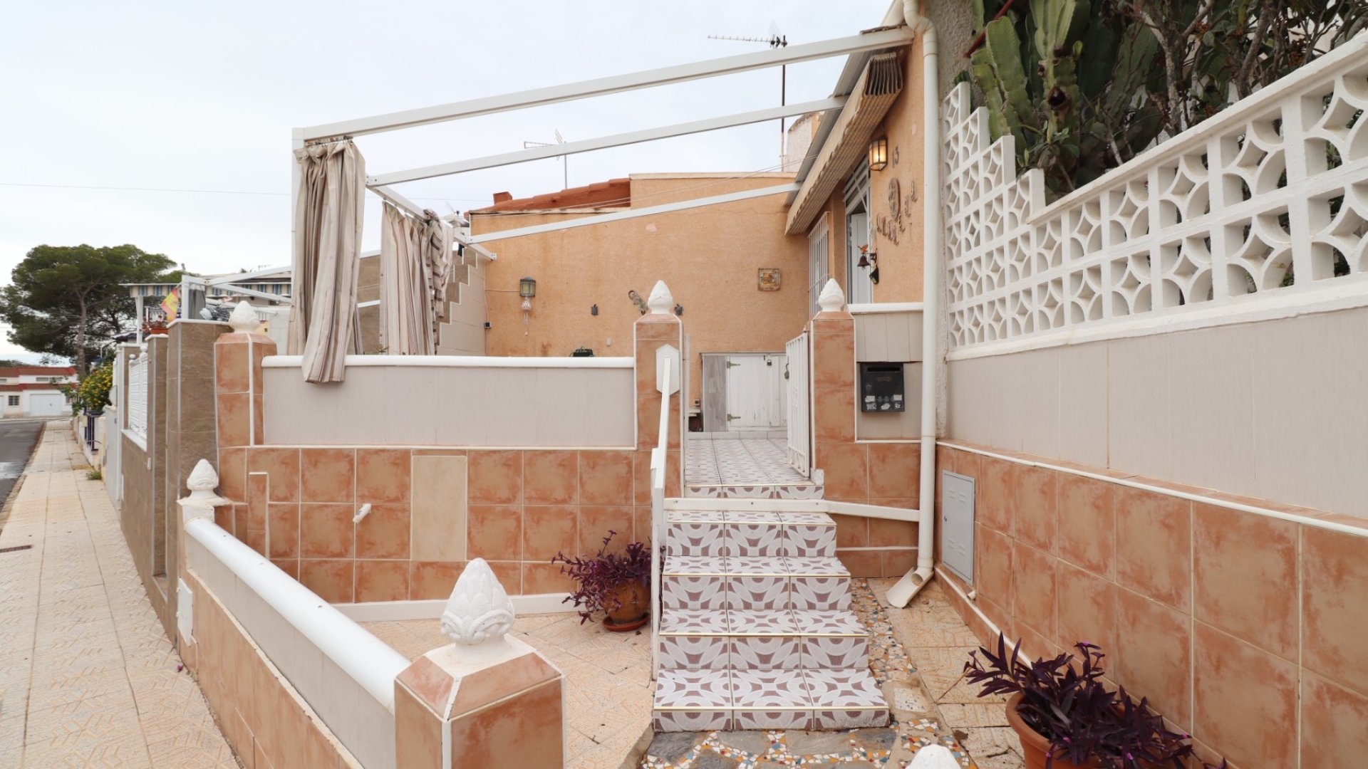 Resale - Townhouse -
Guardamar del Segura - El Moncayo
