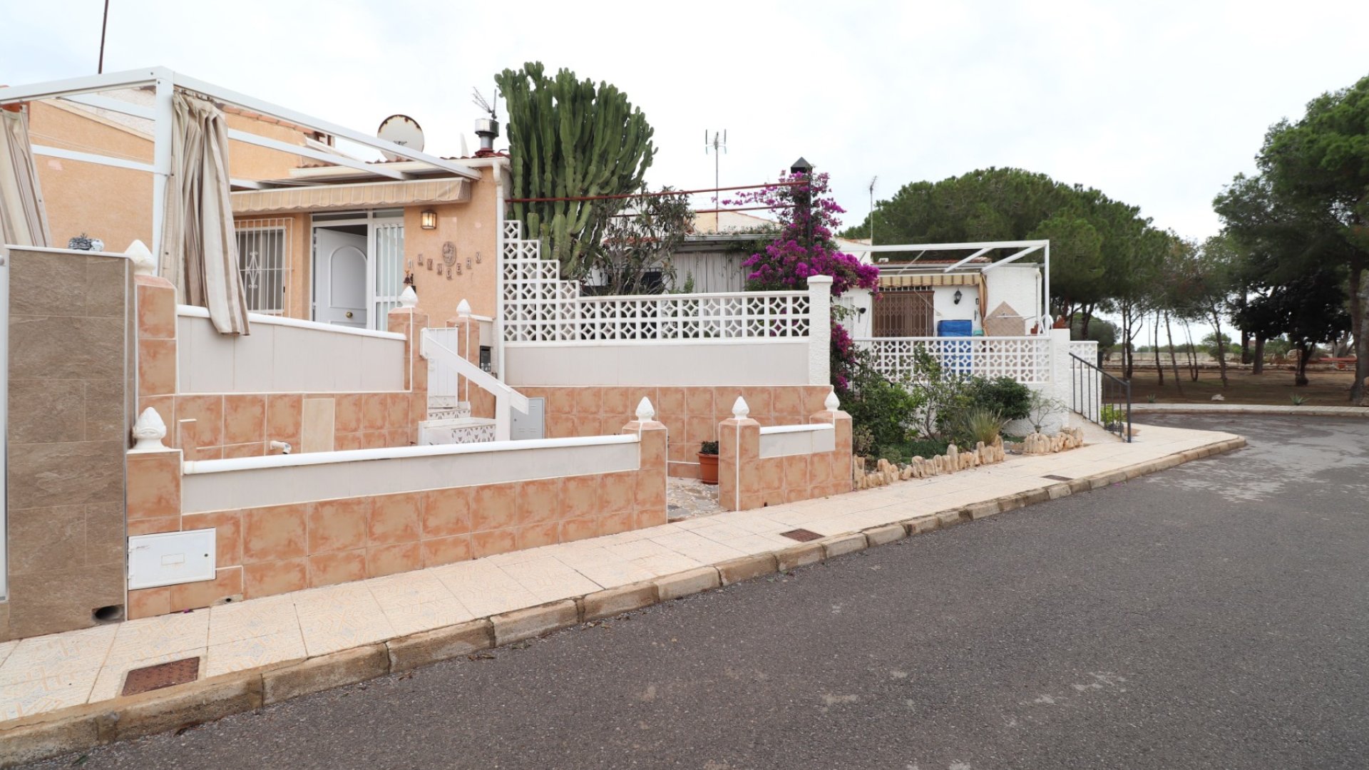 Resale - Townhouse -
Guardamar del Segura - El Moncayo