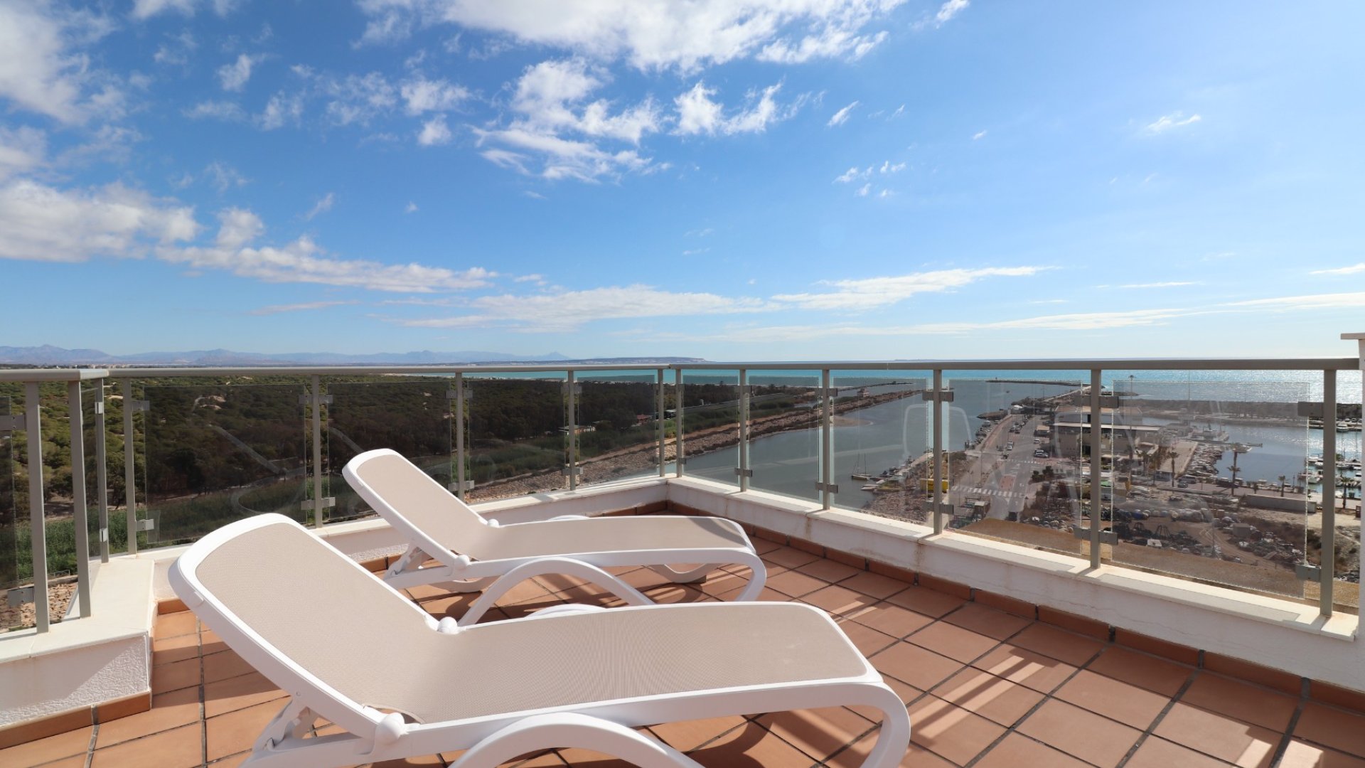 Resale - Townhouse -
Guardamar del Segura - Guardamar del Segura - Town