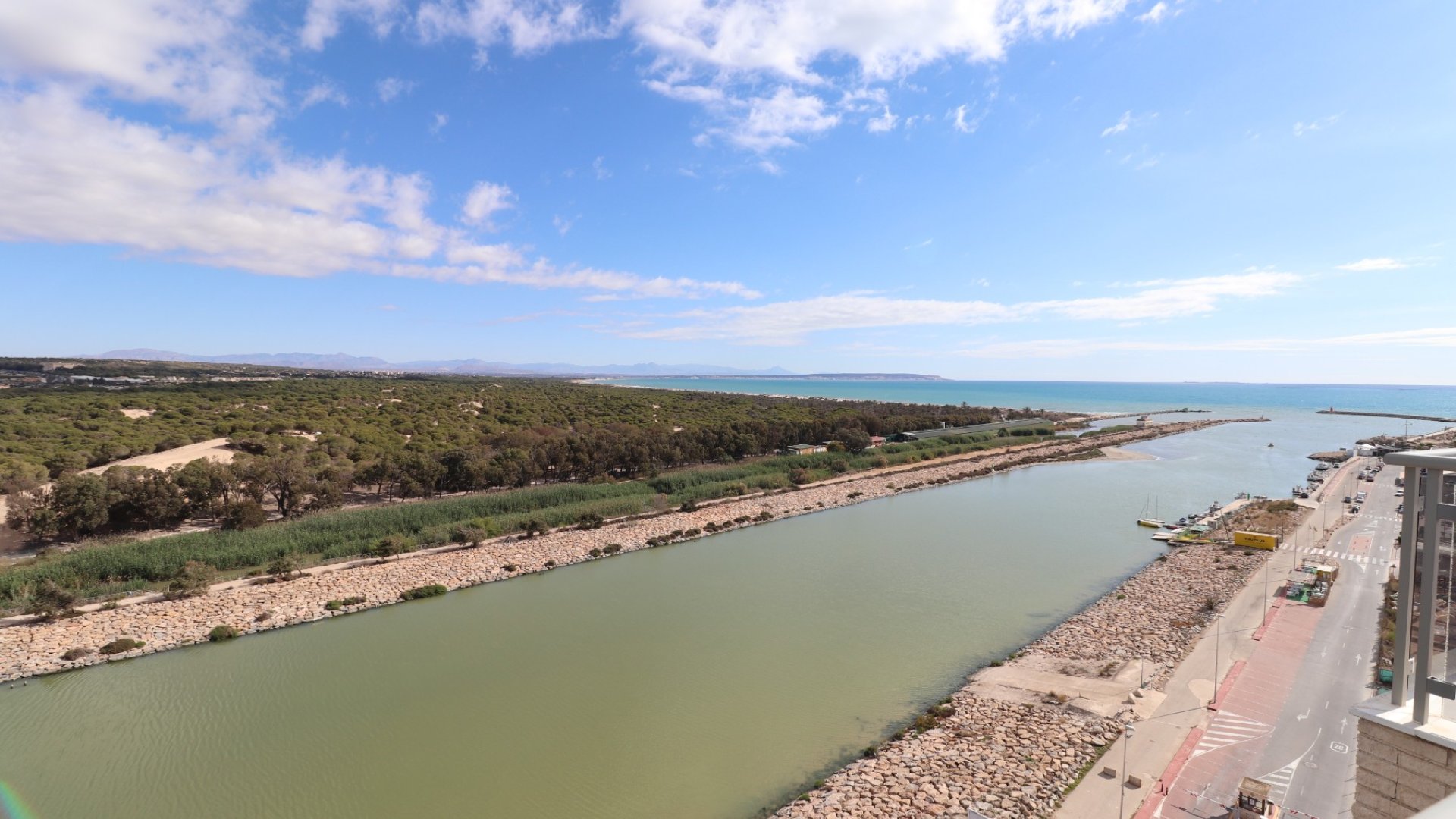 Resale - Townhouse -
Guardamar del Segura - Guardamar del Segura - Town