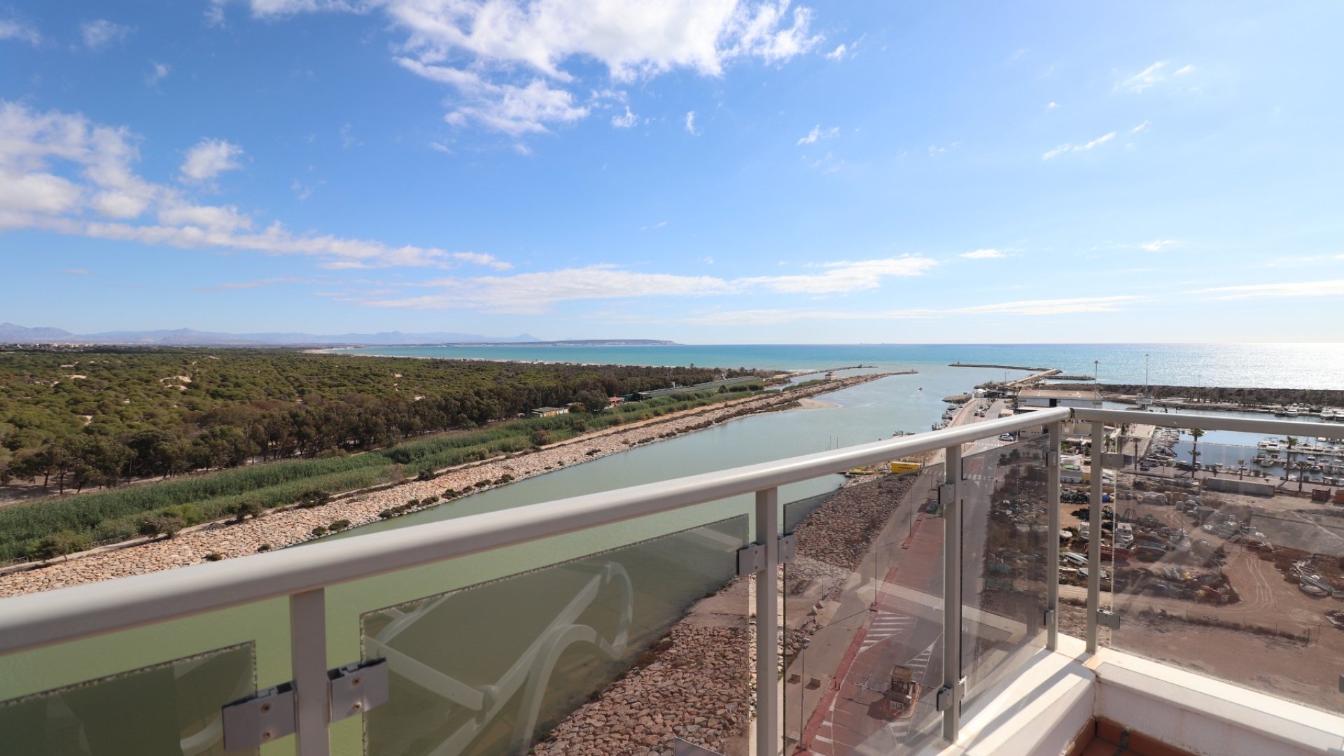 Resale - Townhouse -
Guardamar del Segura - Guardamar del Segura - Town