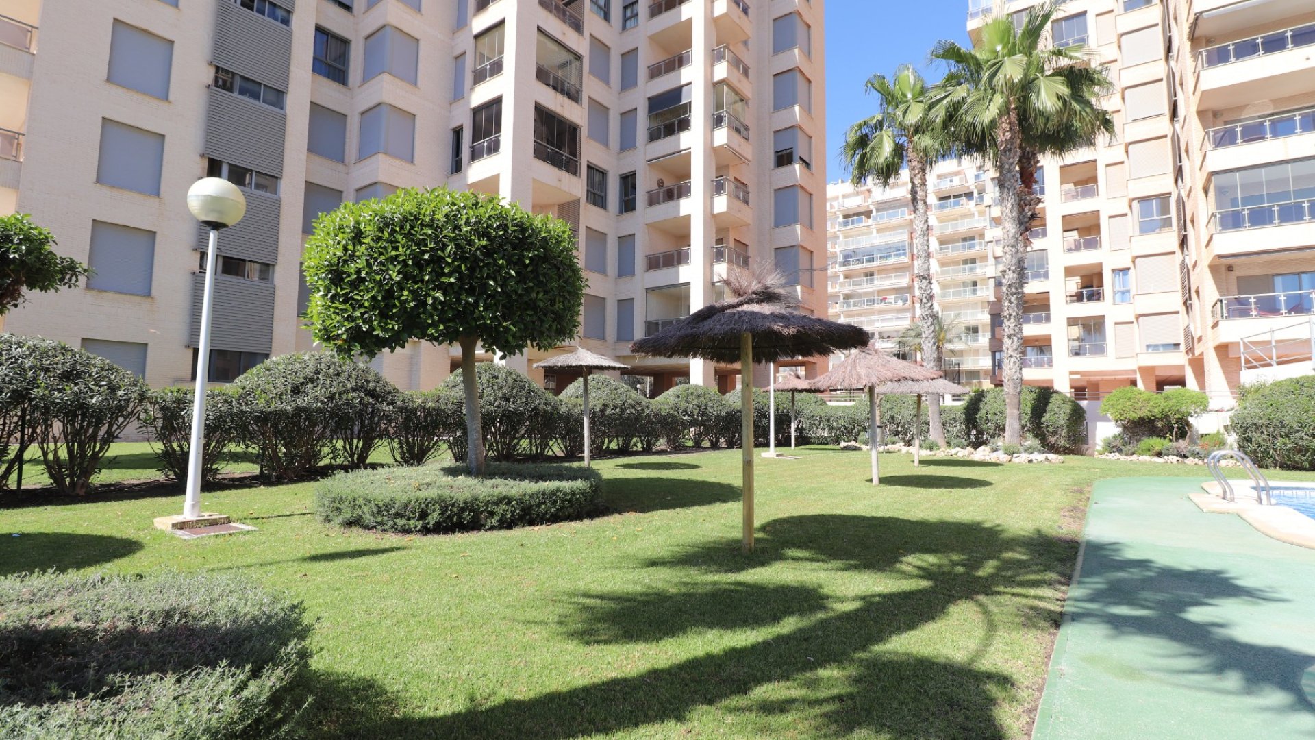 Resale - Townhouse -
Guardamar del Segura - Guardamar del Segura - Town