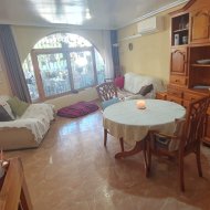 Resale - Townhouse -
Guardamar del Segura - Urbanizaciones