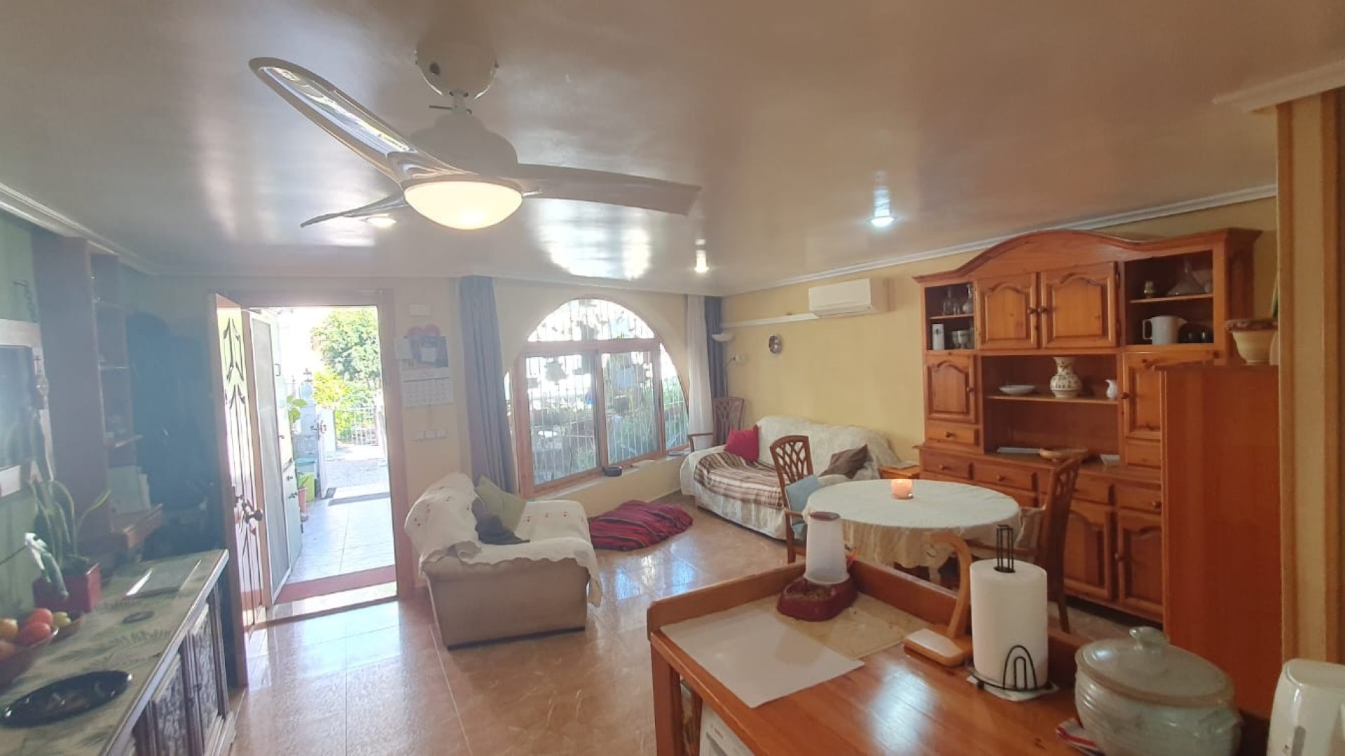 Resale - Townhouse -
Guardamar del Segura - Urbanizaciones