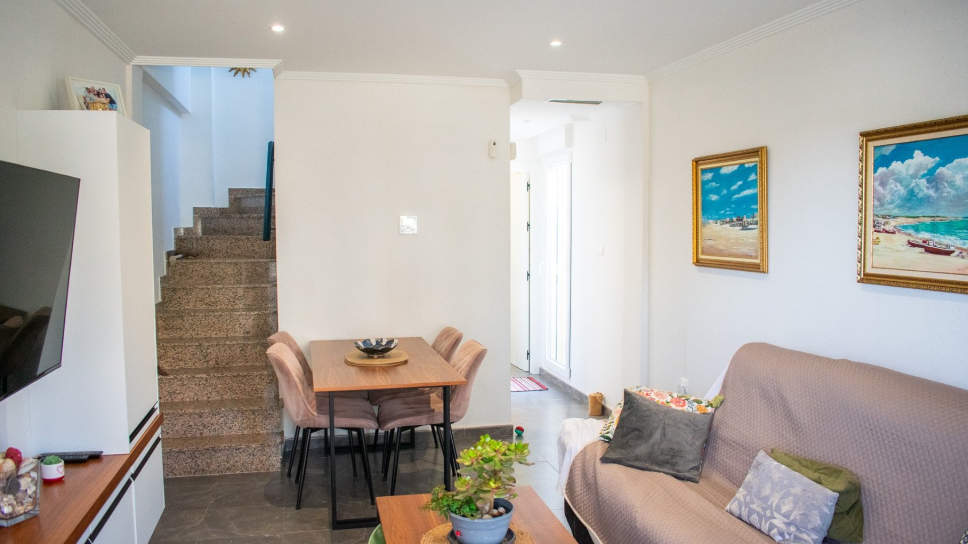 Resale - Townhouse -
Guardamar del Segura - Urbanizaciones