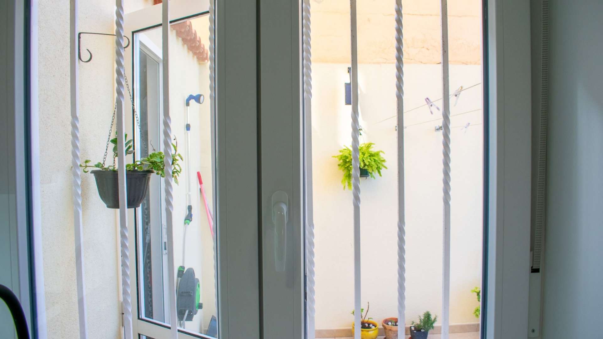 Resale - Townhouse -
Guardamar del Segura - Urbanizaciones