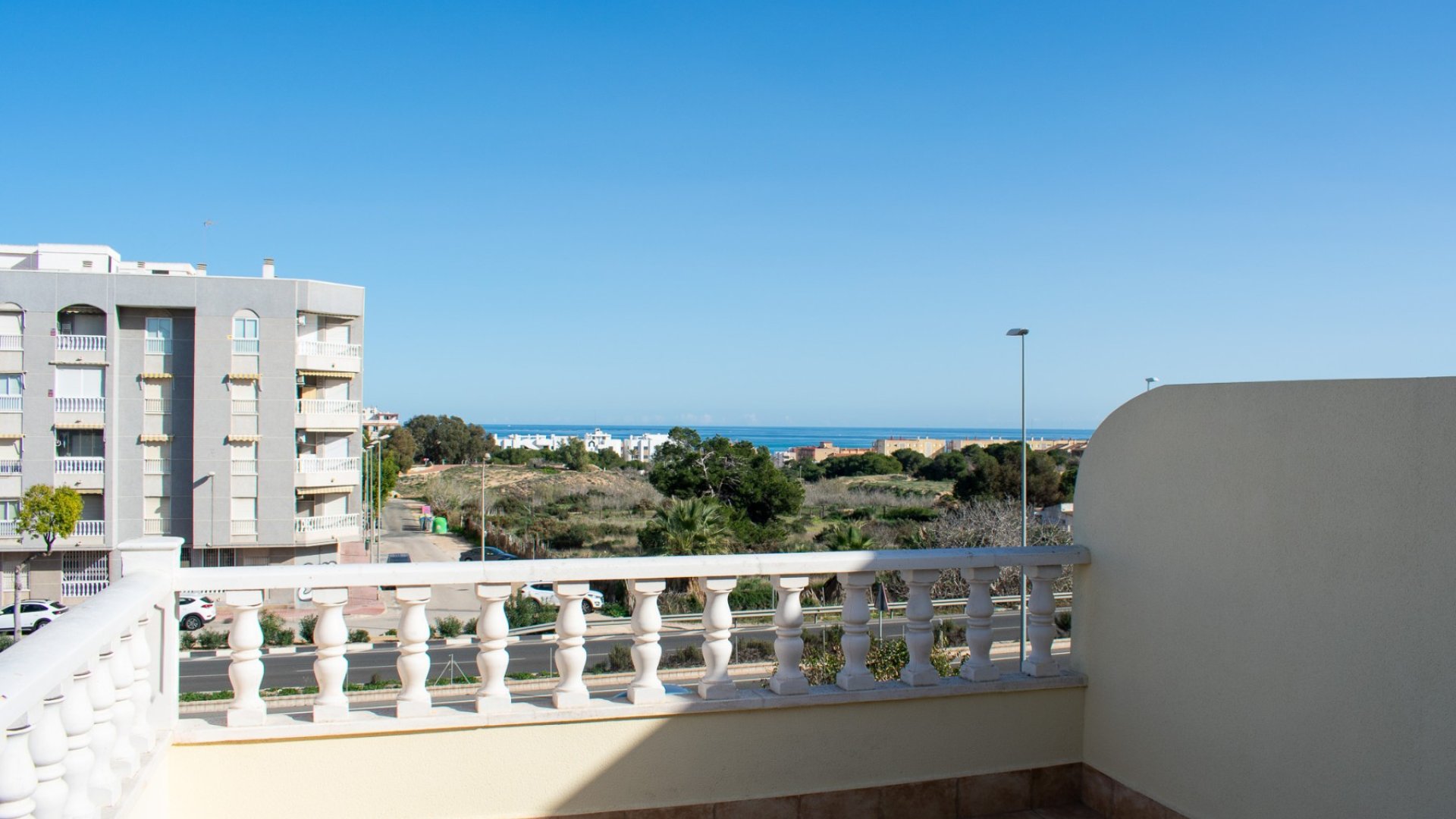 Resale - Townhouse -
Guardamar del Segura - Urbanizaciones