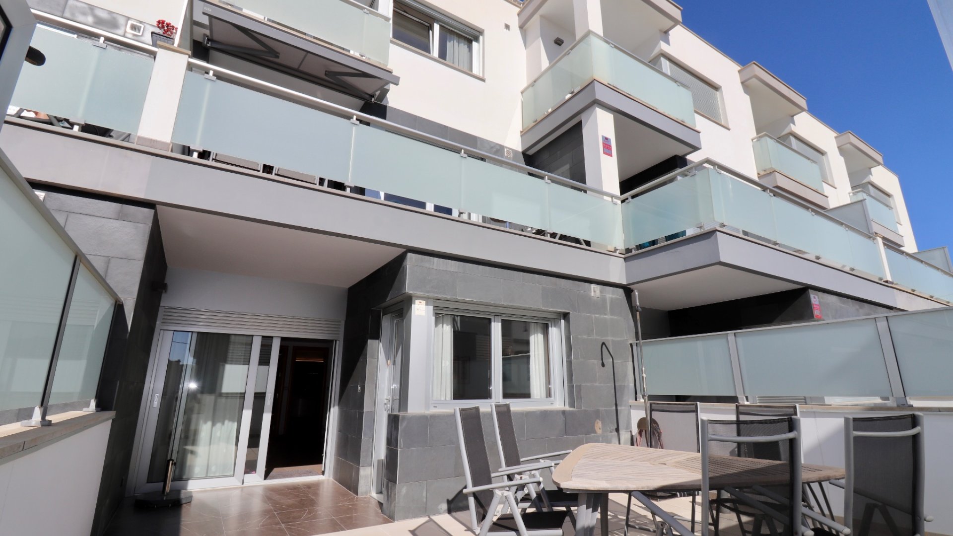 Resale - Townhouse -
Guardamar del Segura