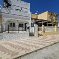 Resale - Townhouse -
La Marina - La Marina - Urbanization