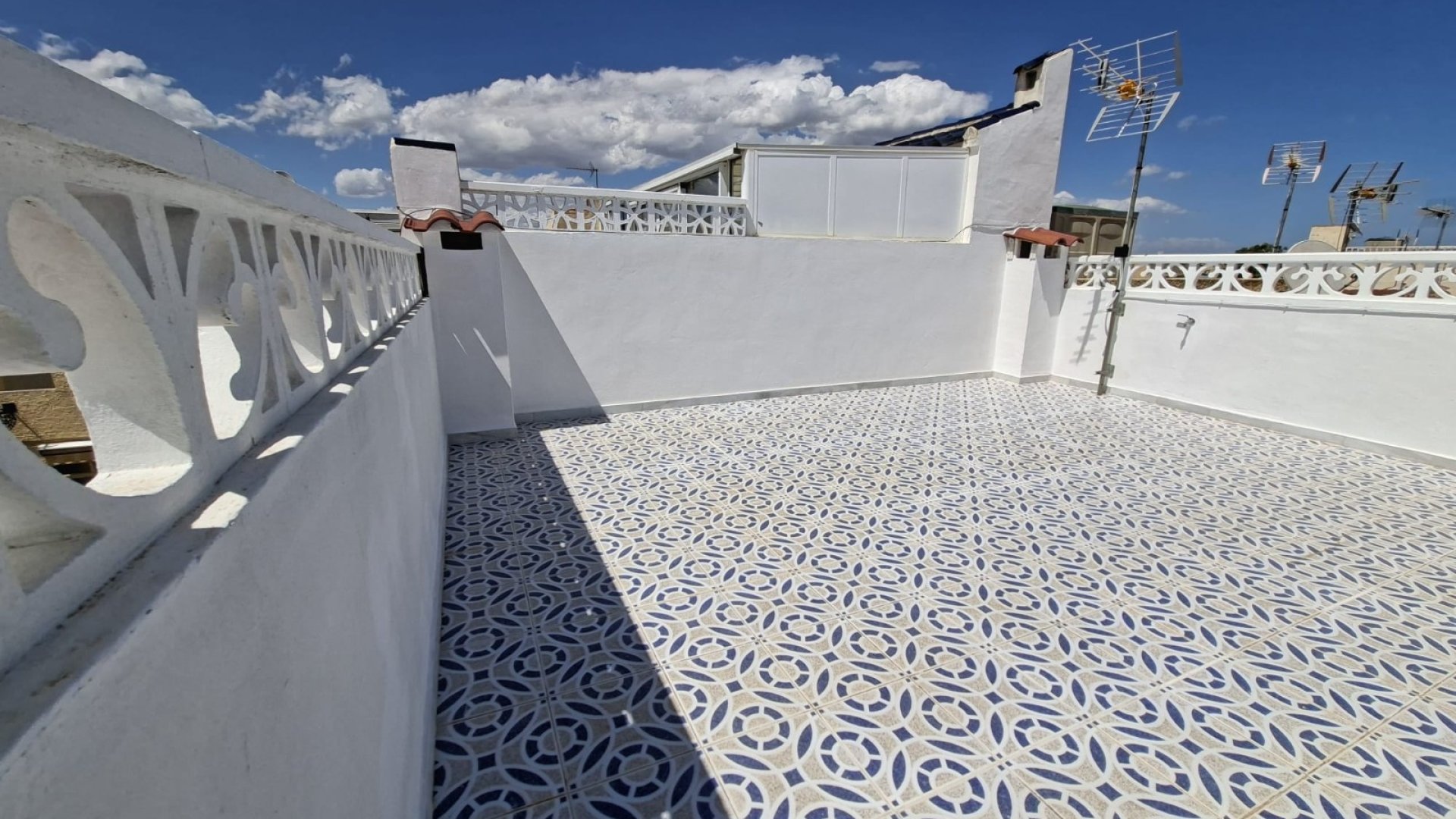 Resale - Townhouse -
La Marina - La Marina - Urbanization