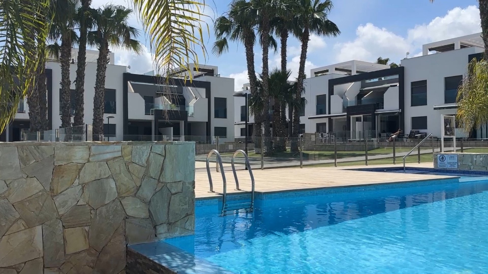 Resale - Townhouse -
La Zenia
